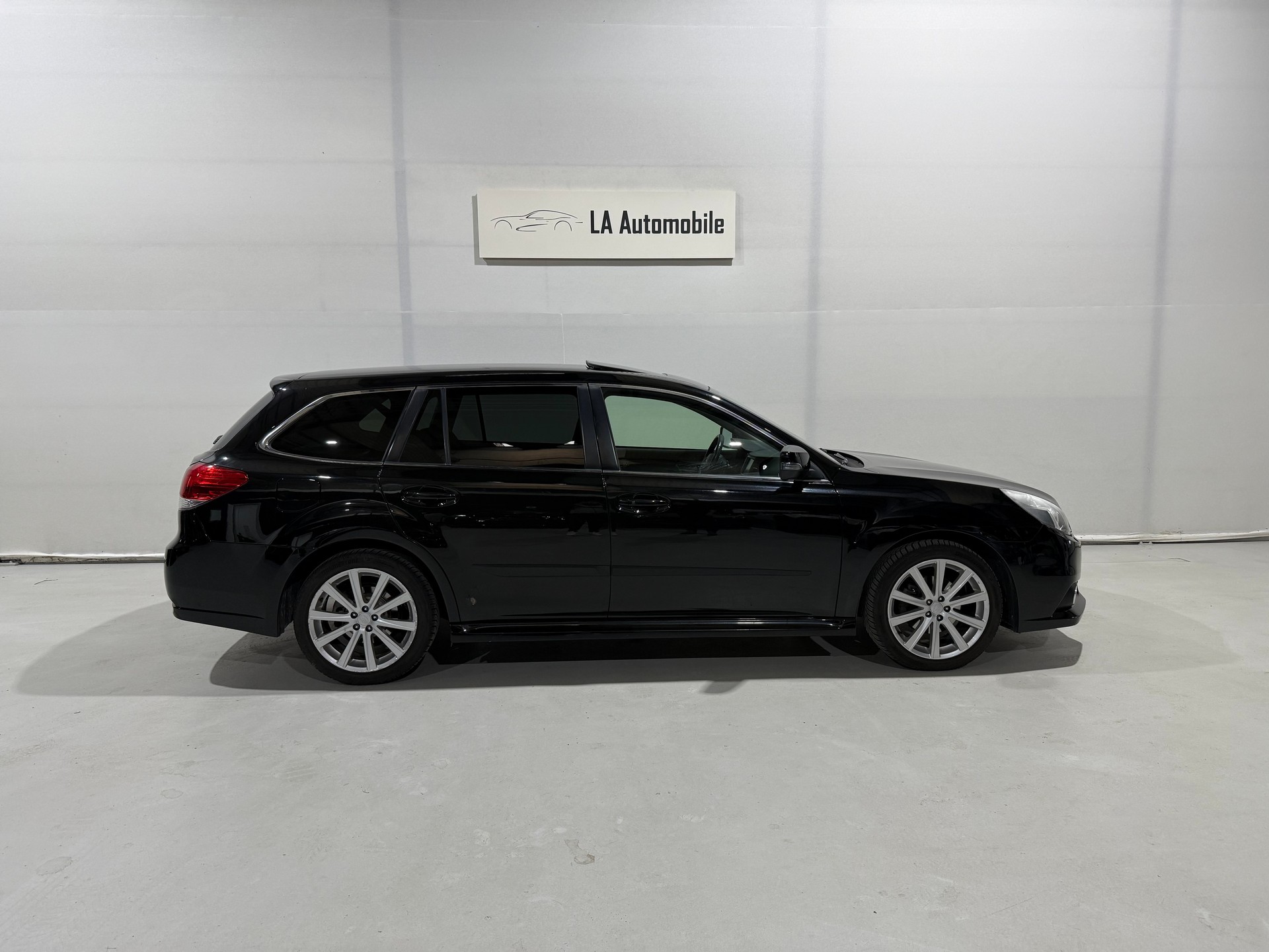 SUBARU Legacy 2.5i Limited S AWD Lineartronic-image-6