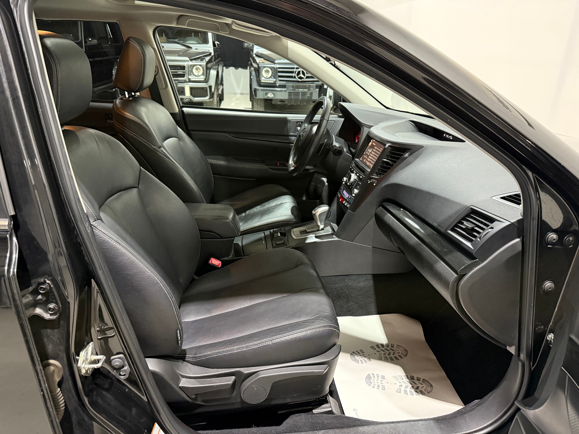 SUBARU Legacy 2.5i Limited S AWD Lineartronic-image-13