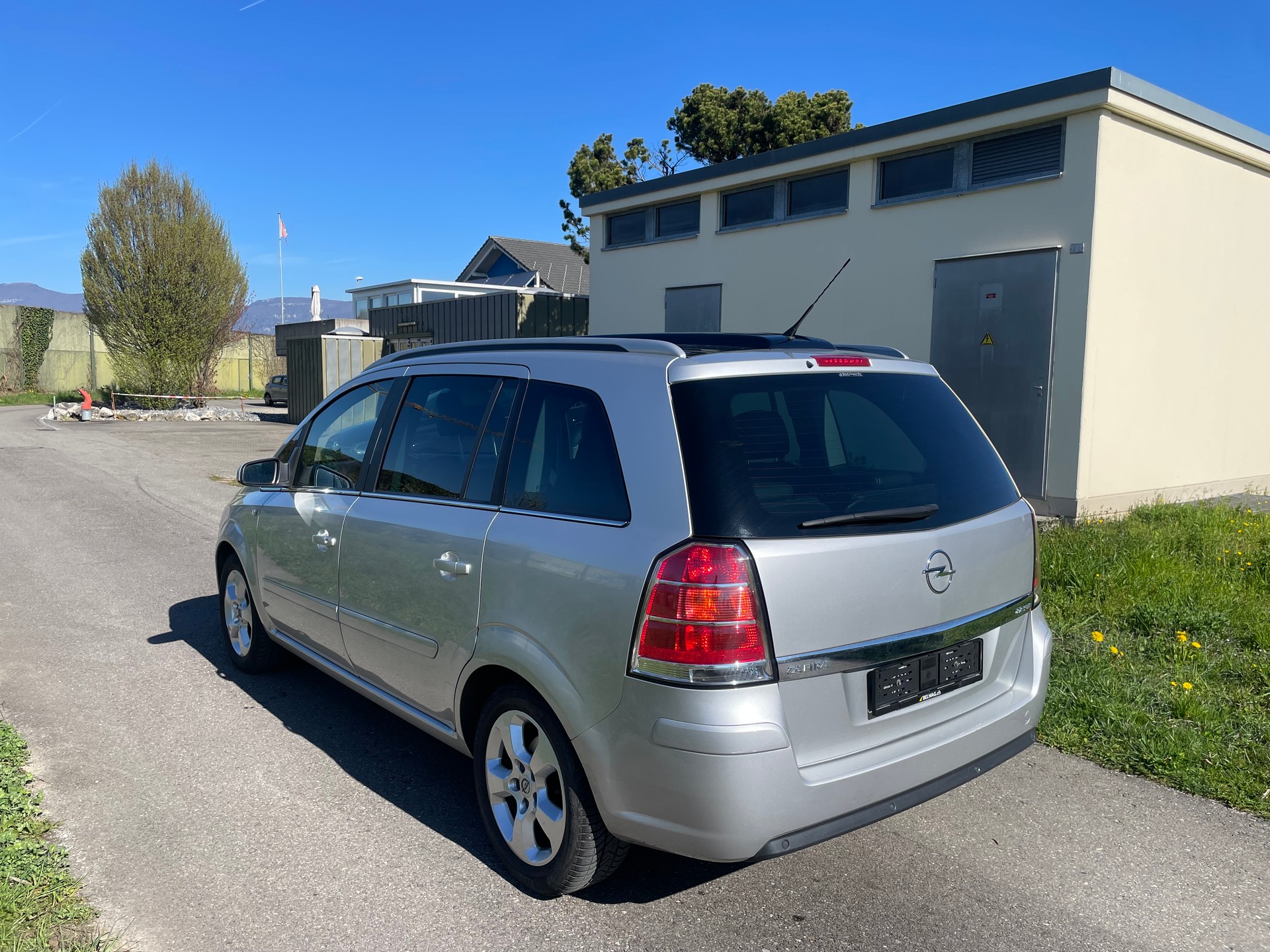 OPEL Zafira 2.2i 16V Essentia-image-5