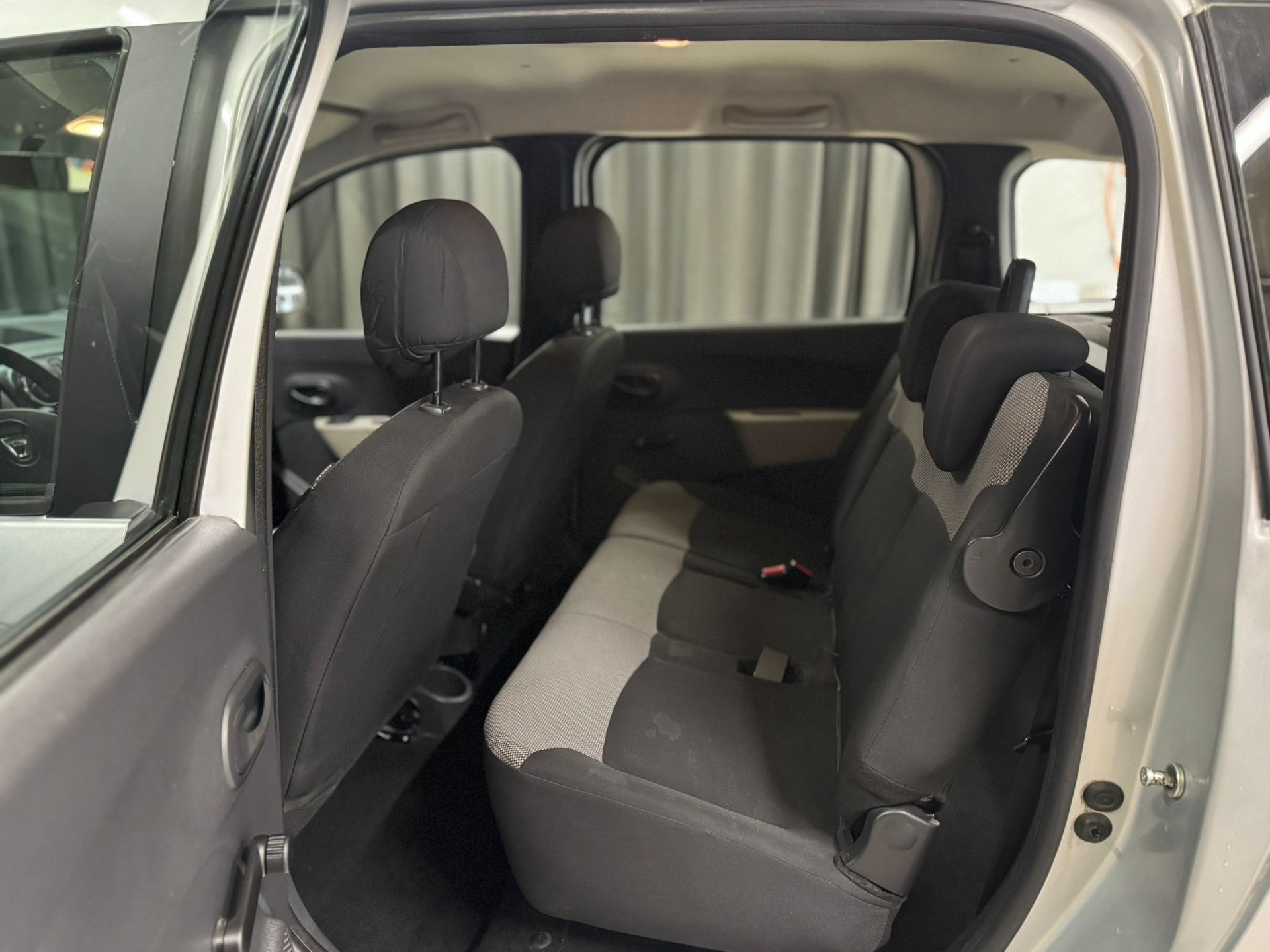 DACIA Lodgy 1.6 16V 5PL-image-7