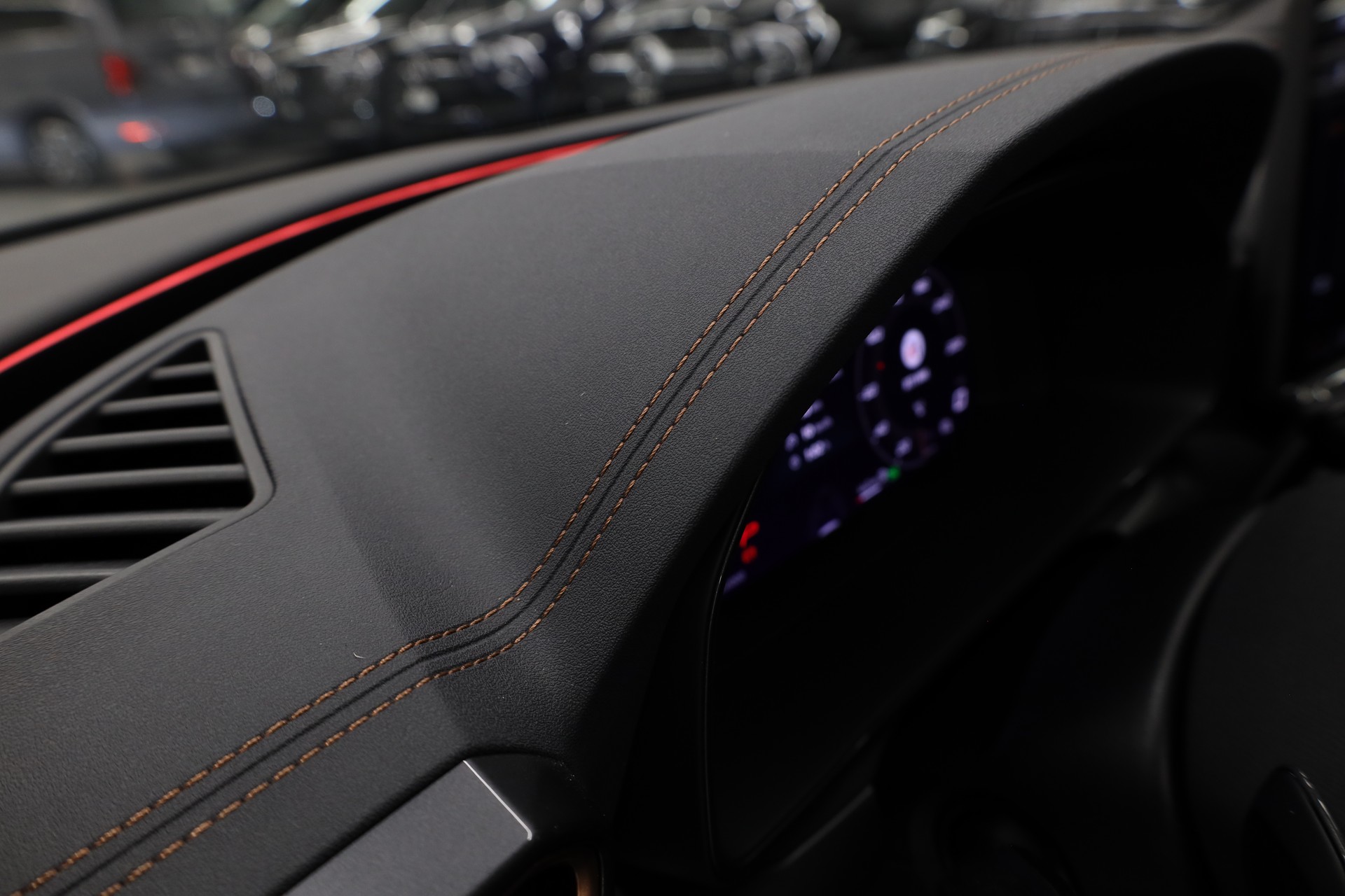 CUPRA Leon 2.0 TSI 300 VZ DSG-image-21