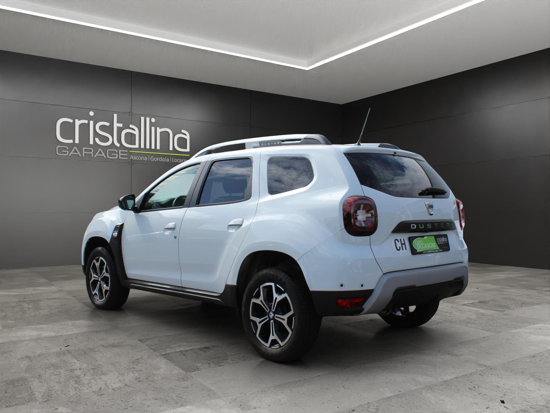 DACIA Duster 1.3 TCe Celebration 4WD-image-2