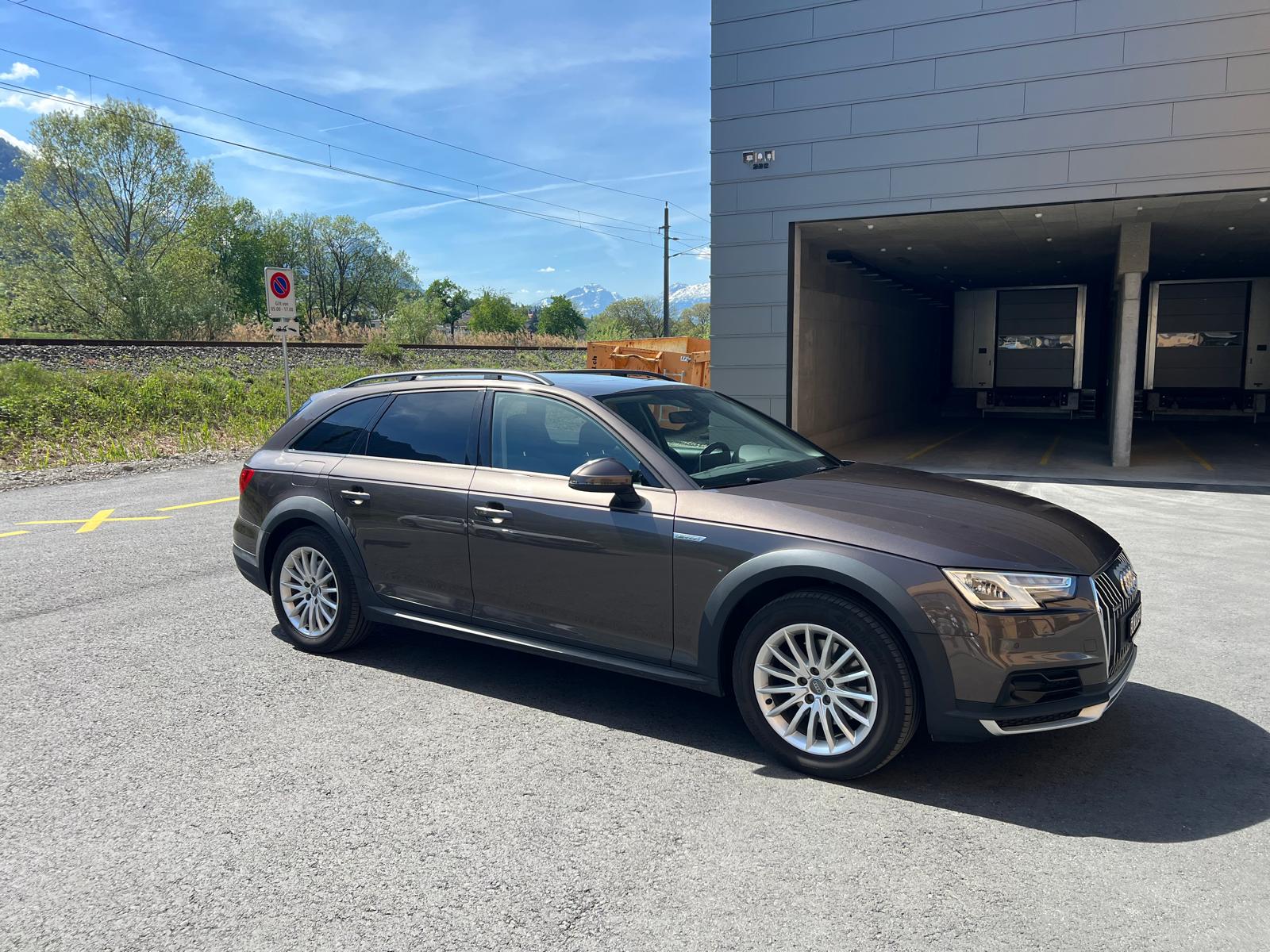 AUDI A4 ALLROAD-image-1
