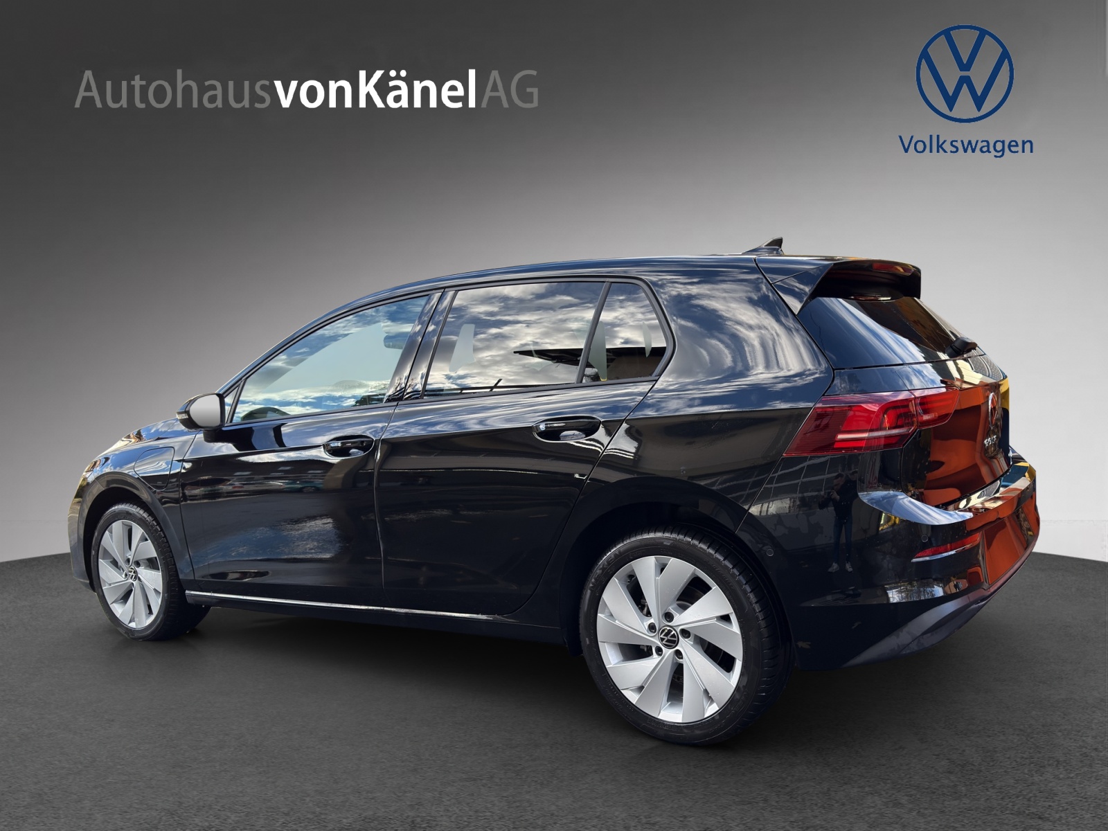 VW Golf 1.5 TSI PHEV Life-image-2
