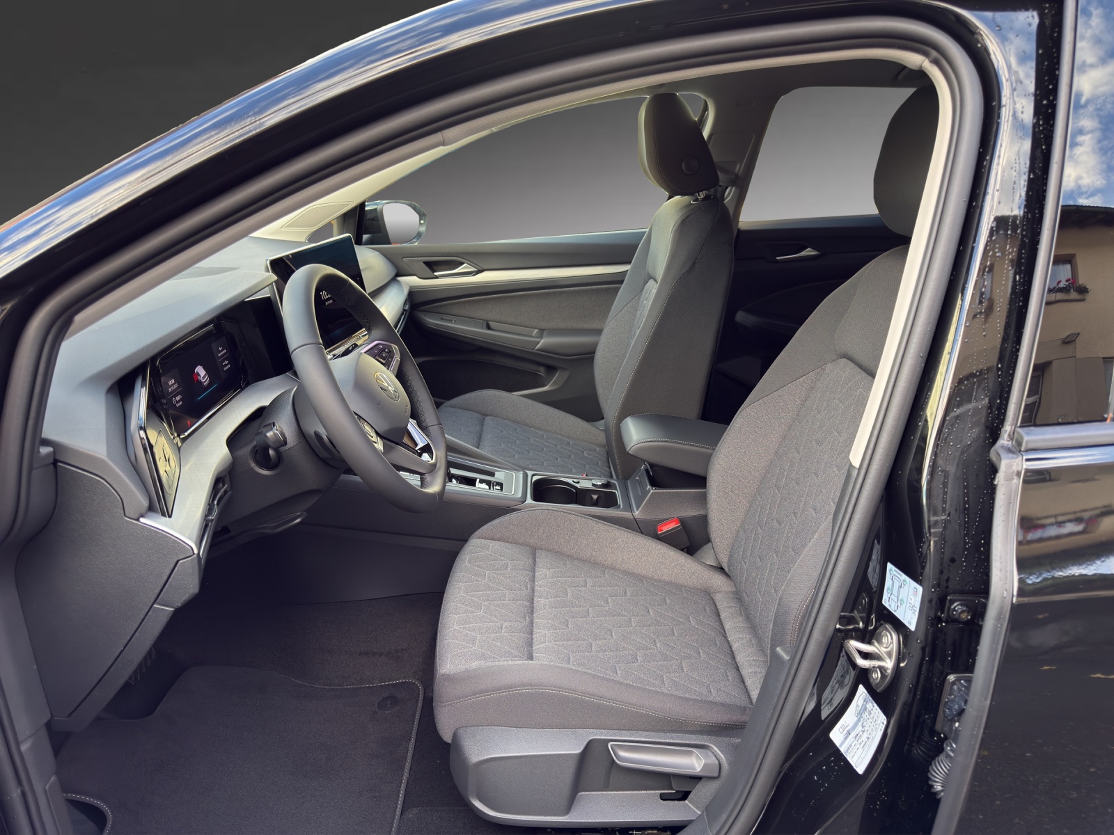 VW Golf 1.5 TSI PHEV Life-image-5