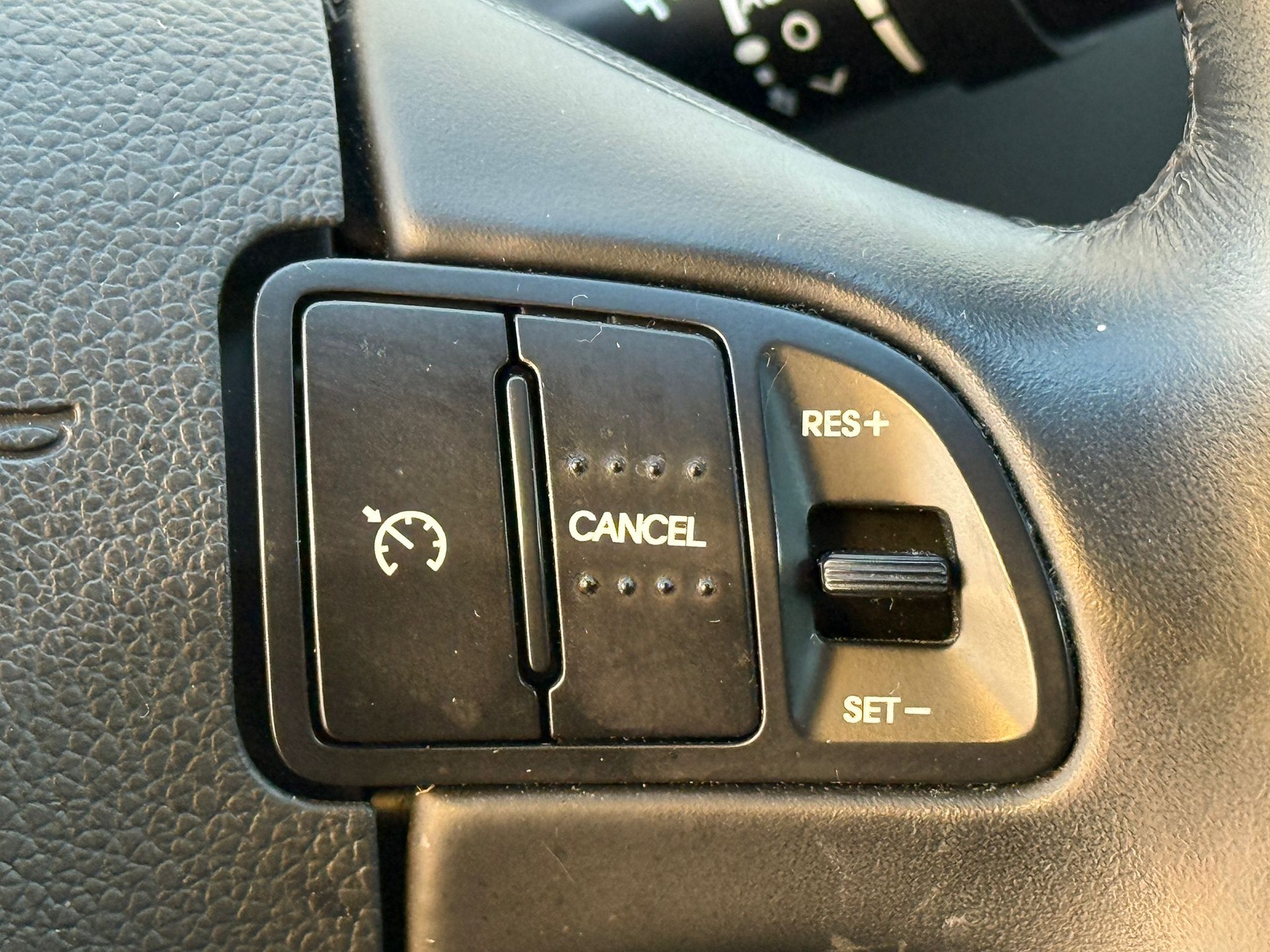 KIA Sportage 2.0 CRDi Style-image-15