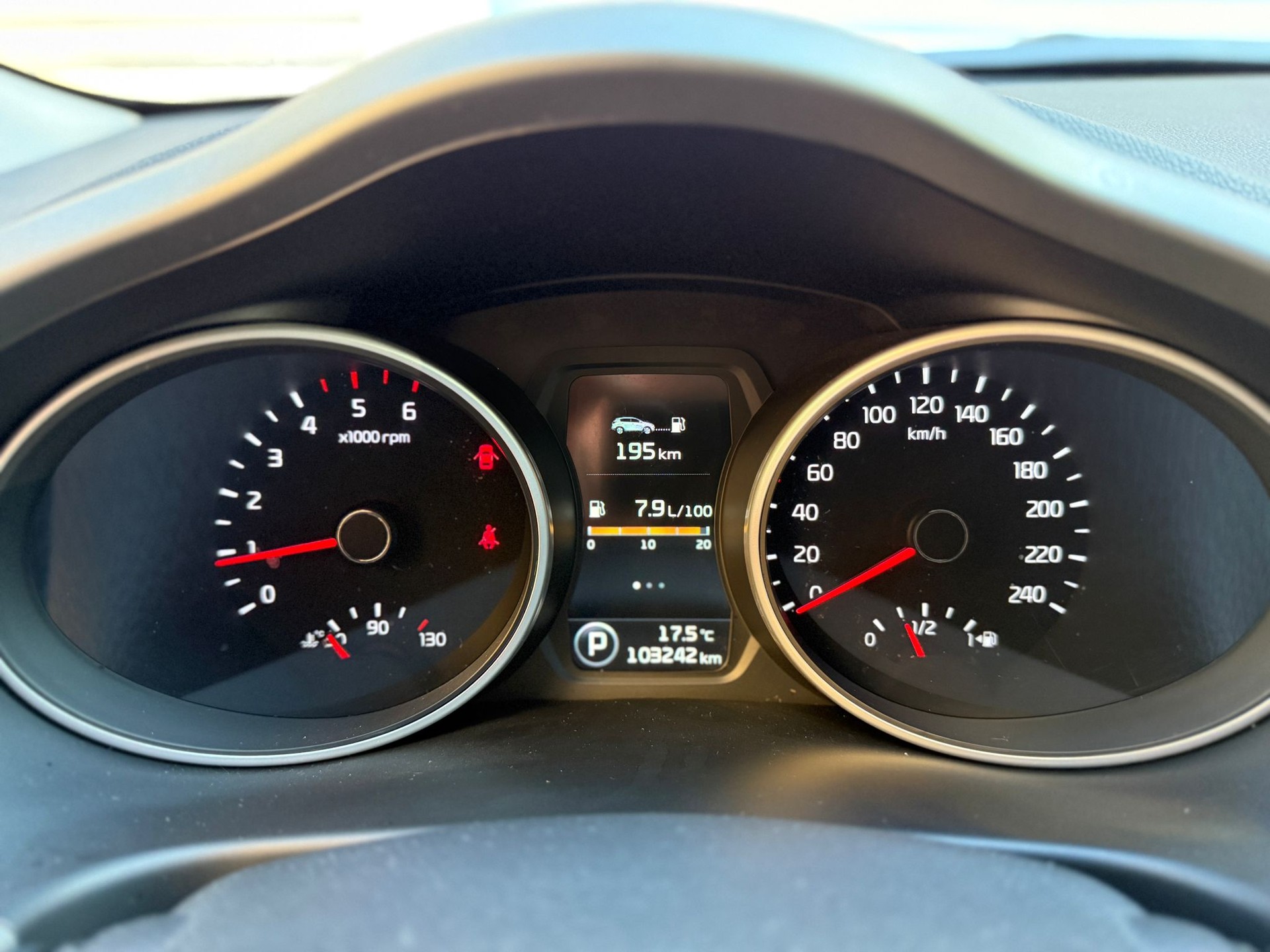 KIA Sportage 2.0 CRDi Style-image-20