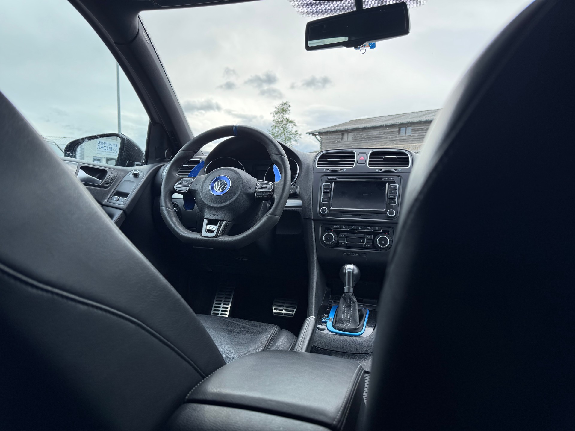 VW Golf 2.0 TSI R 4Motion DSG-image-10