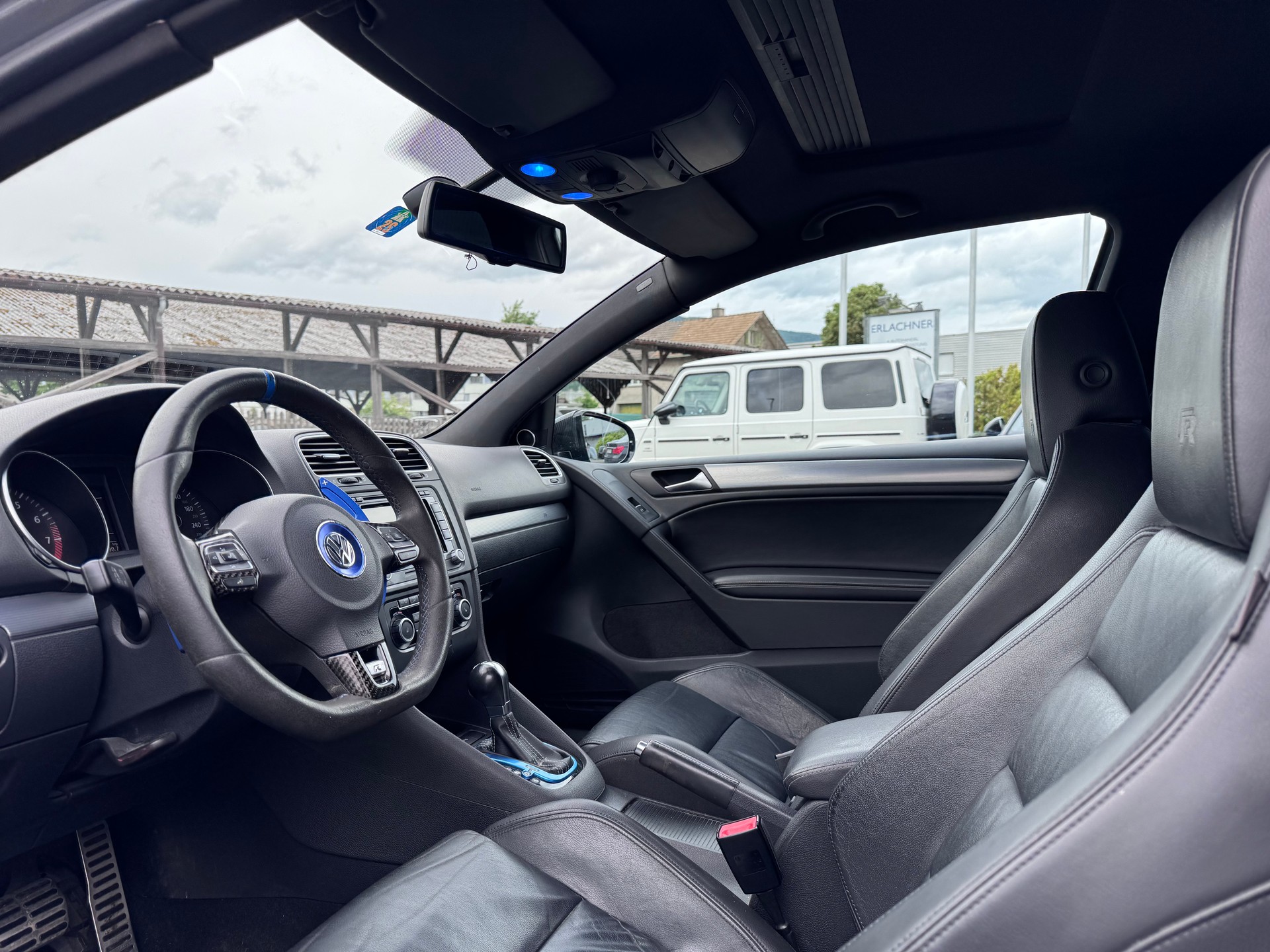 VW Golf 2.0 TSI R 4Motion DSG-image-6