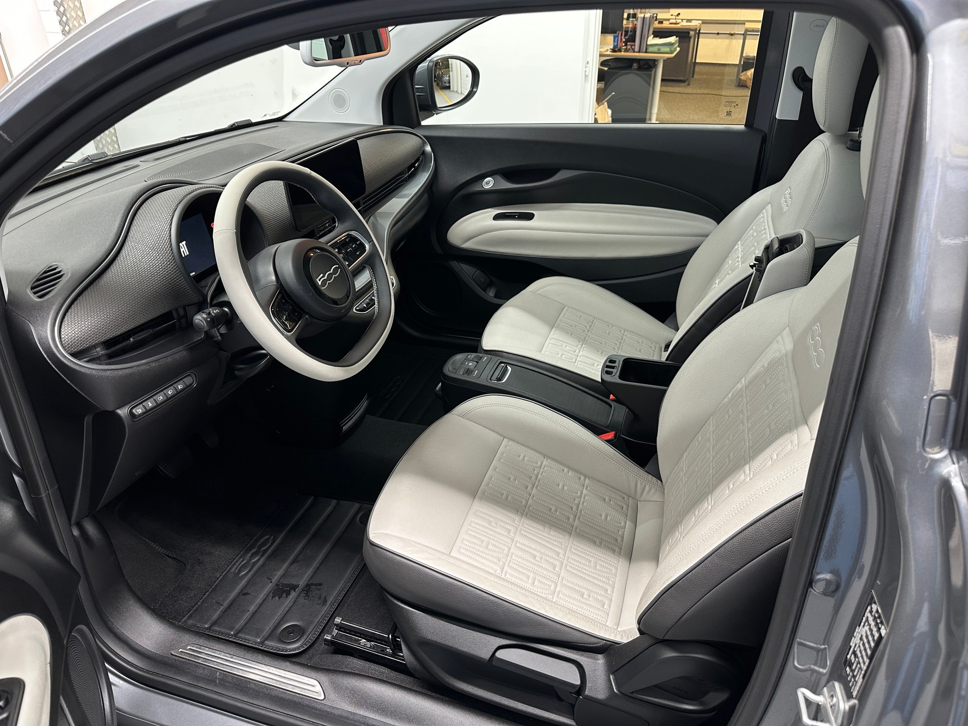 FIAT 500 electric 87 kW La Prima-image-7