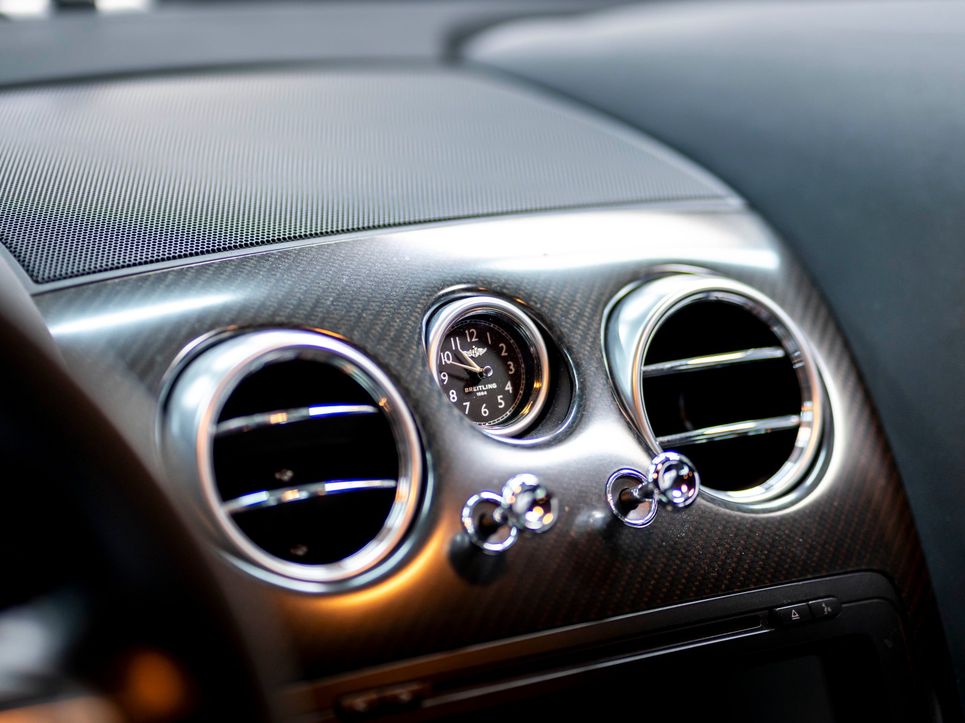 BENTLEY Continental Supersports Convertible 6.0-image-30