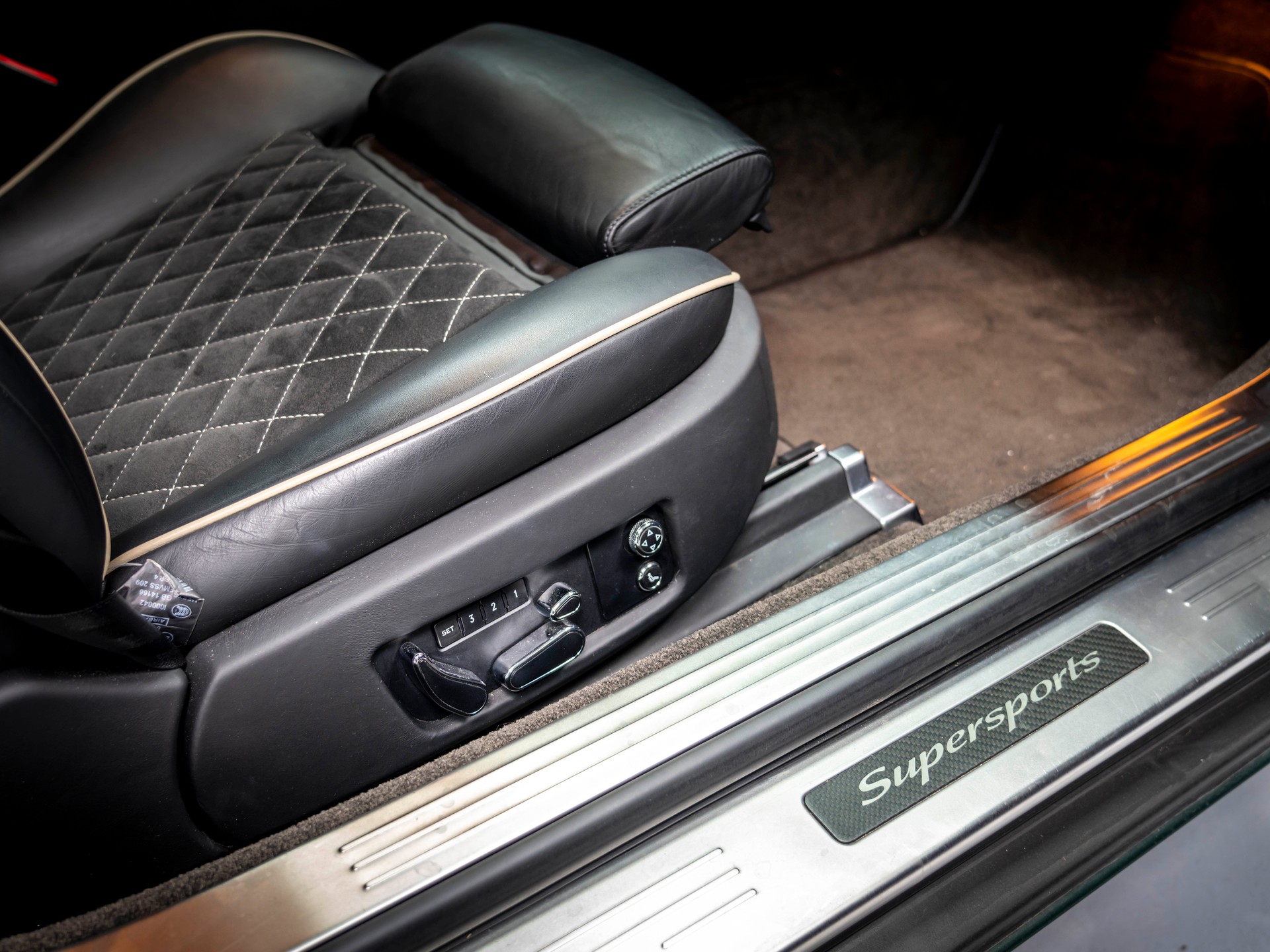 BENTLEY Continental Supersports Convertible 6.0-image-16