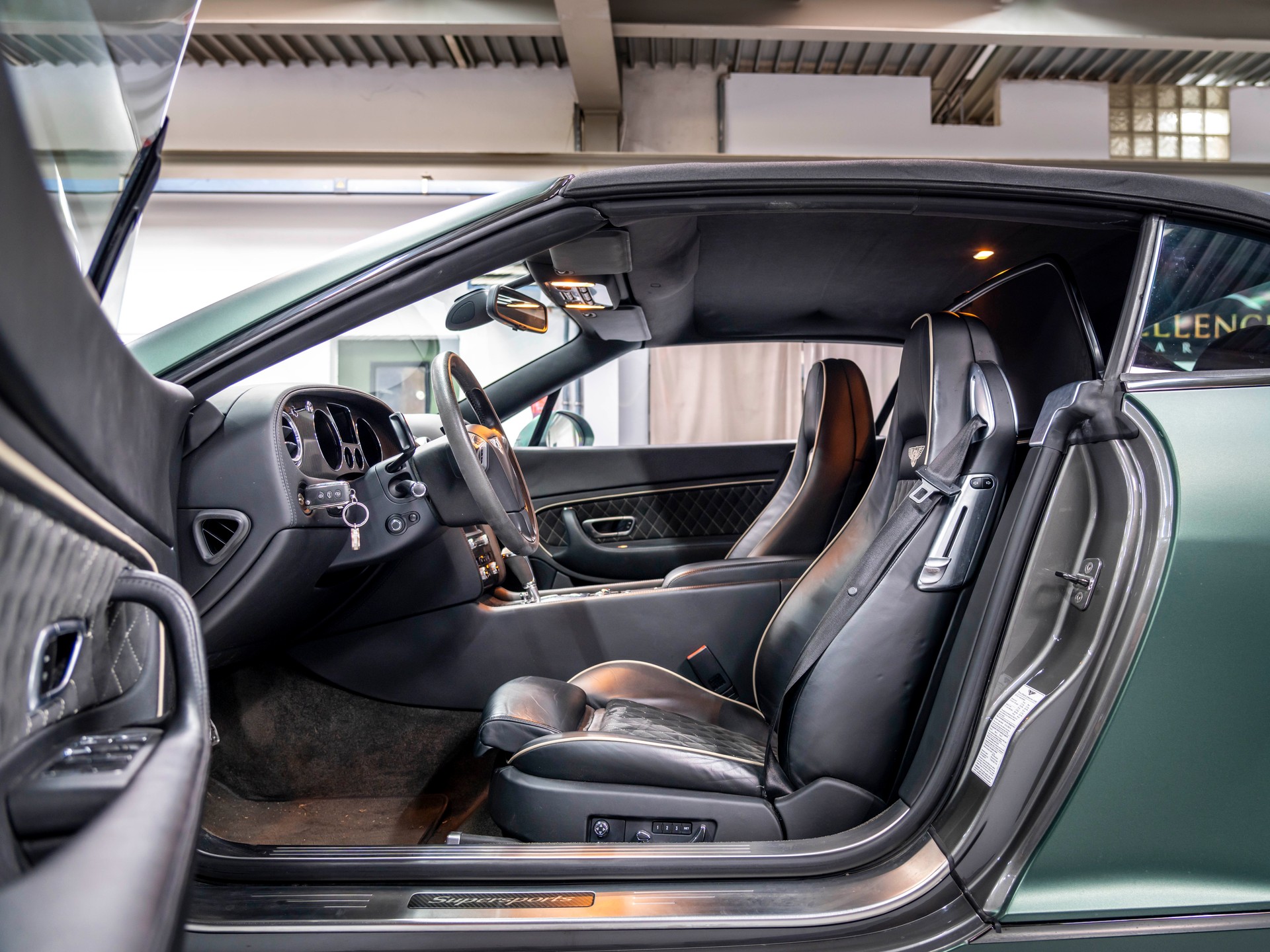 BENTLEY Continental Supersports Convertible 6.0-image-10