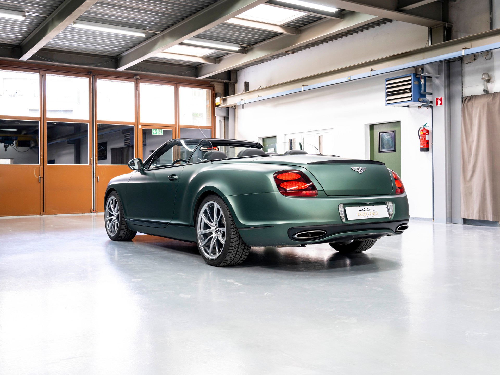 BENTLEY Continental Supersports Convertible 6.0-image-21