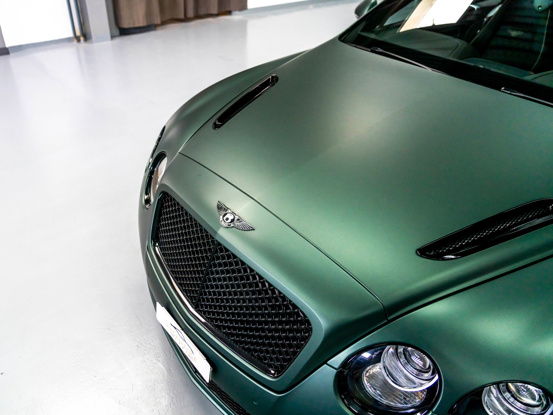 BENTLEY Continental Supersports Convertible 6.0-image-12