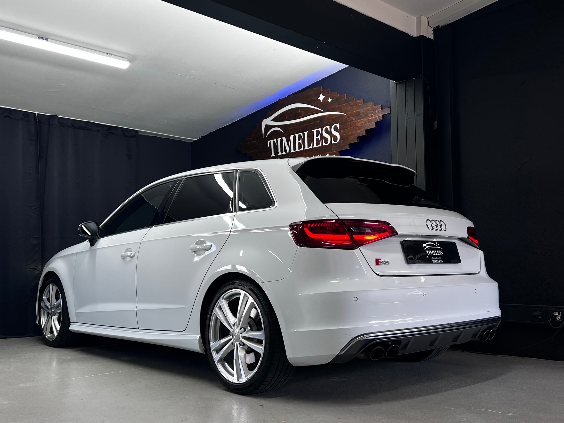AUDI S3 Sportback 2.0 TFSI quattro S-tronic-image-4