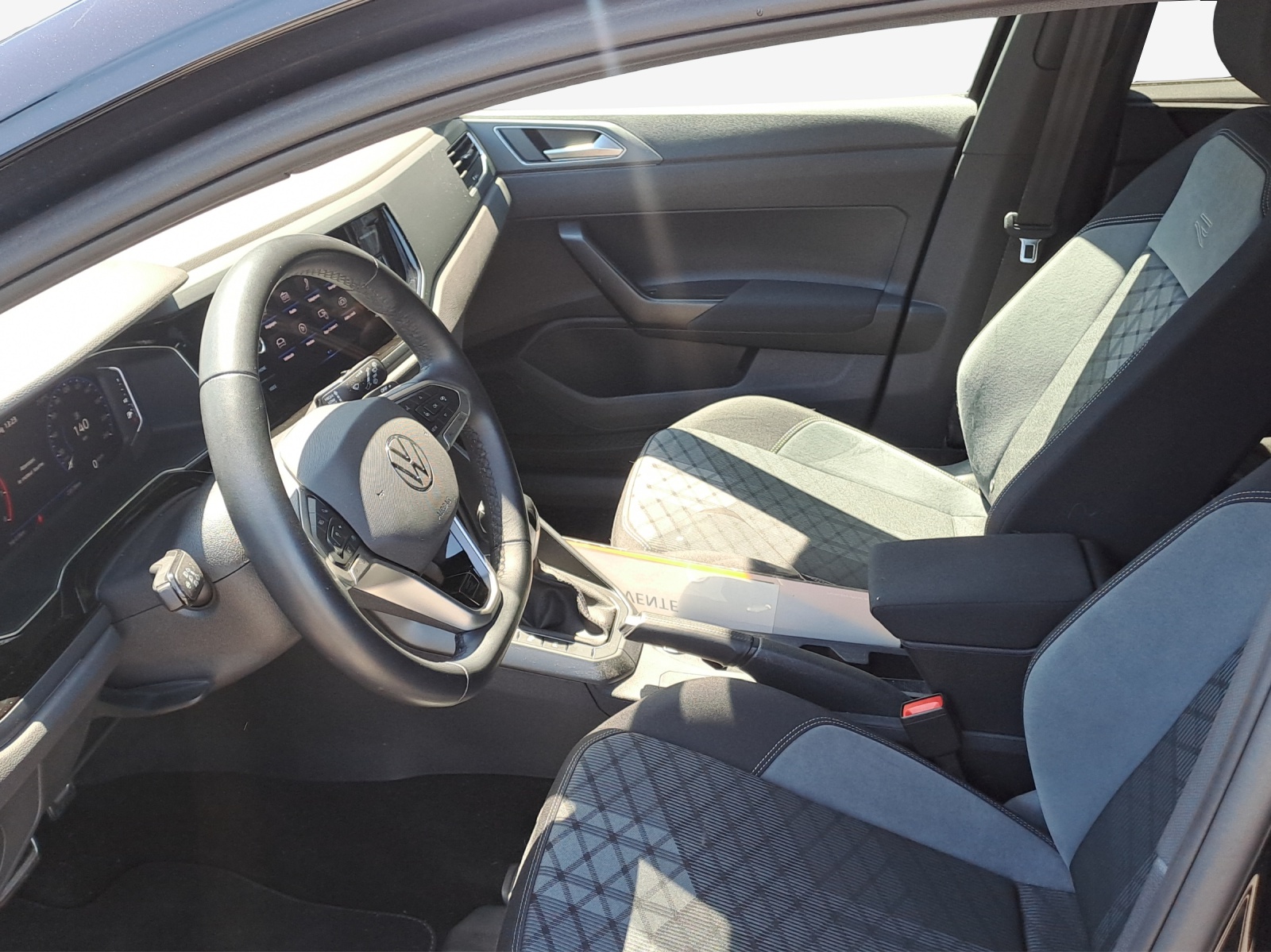 VW Polo 1.0 TSI R-Line DSG-image-7