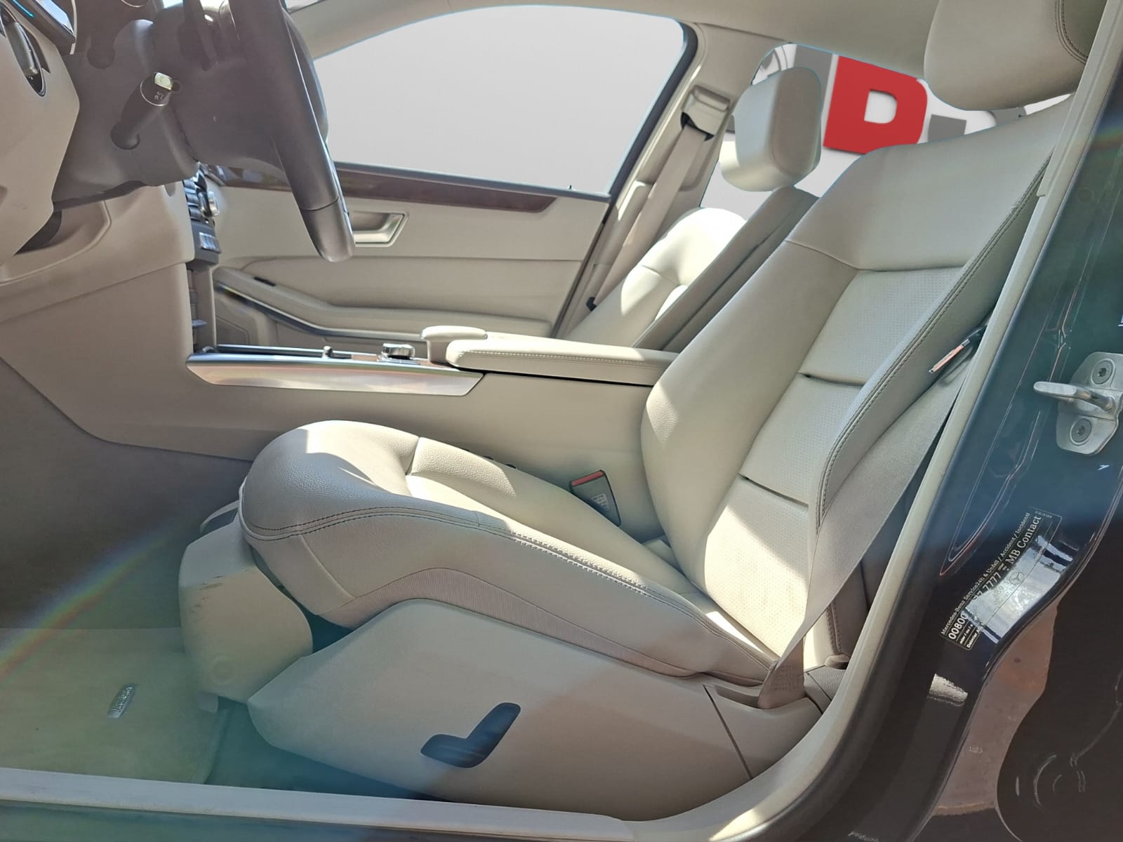 MERCEDES-BENZ E 350 BlueTEC 4Matic 7G-Tronic-image-10