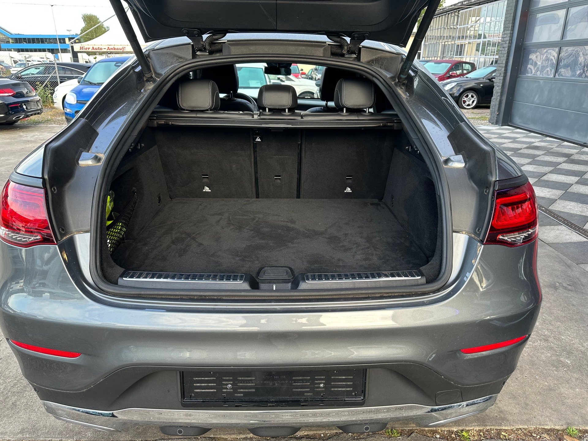 MERCEDES-BENZ GLC Coupé 200 4Matic 9G-Tronic-image-9