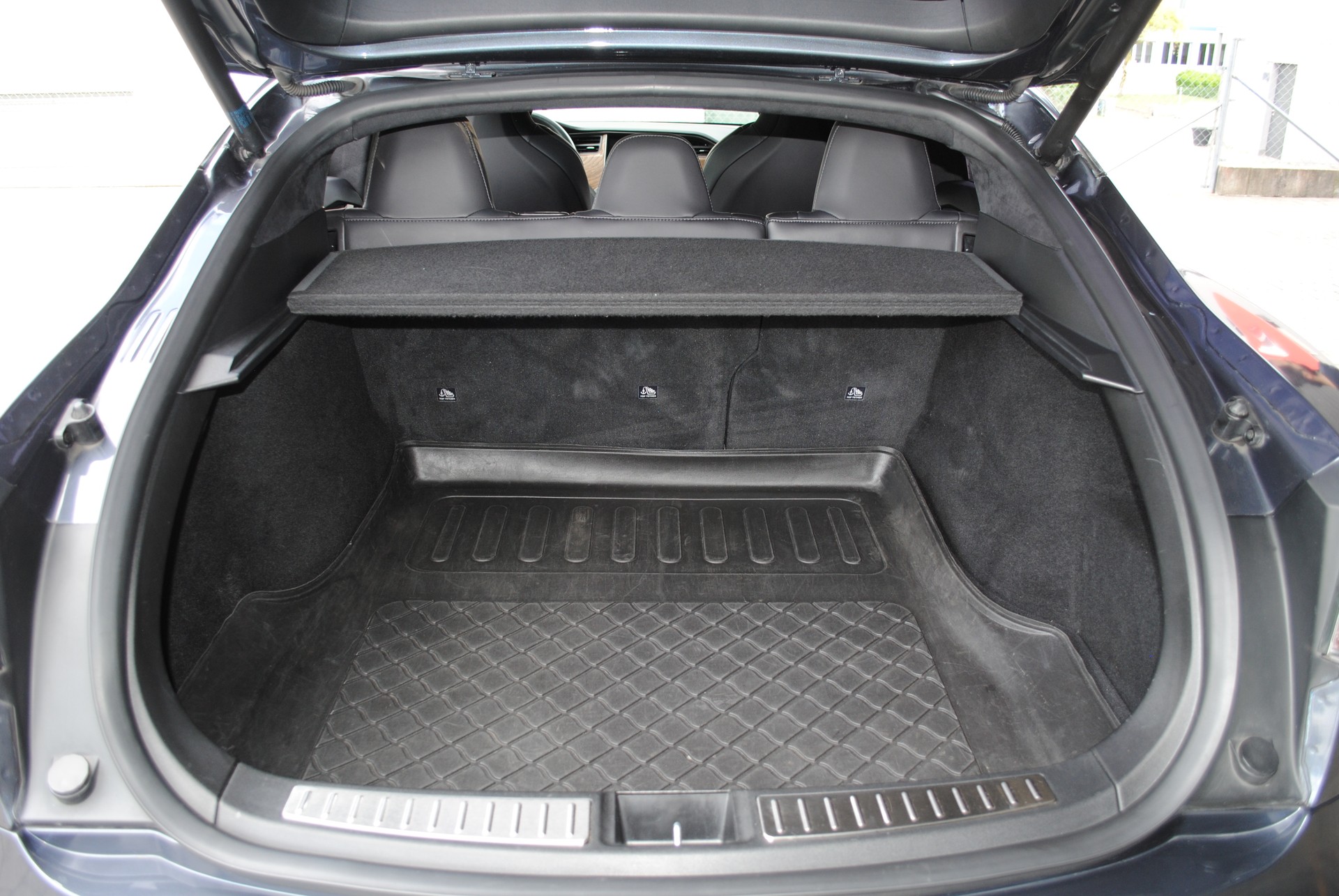 TESLA Model S Maximale-Reichweite-image-16