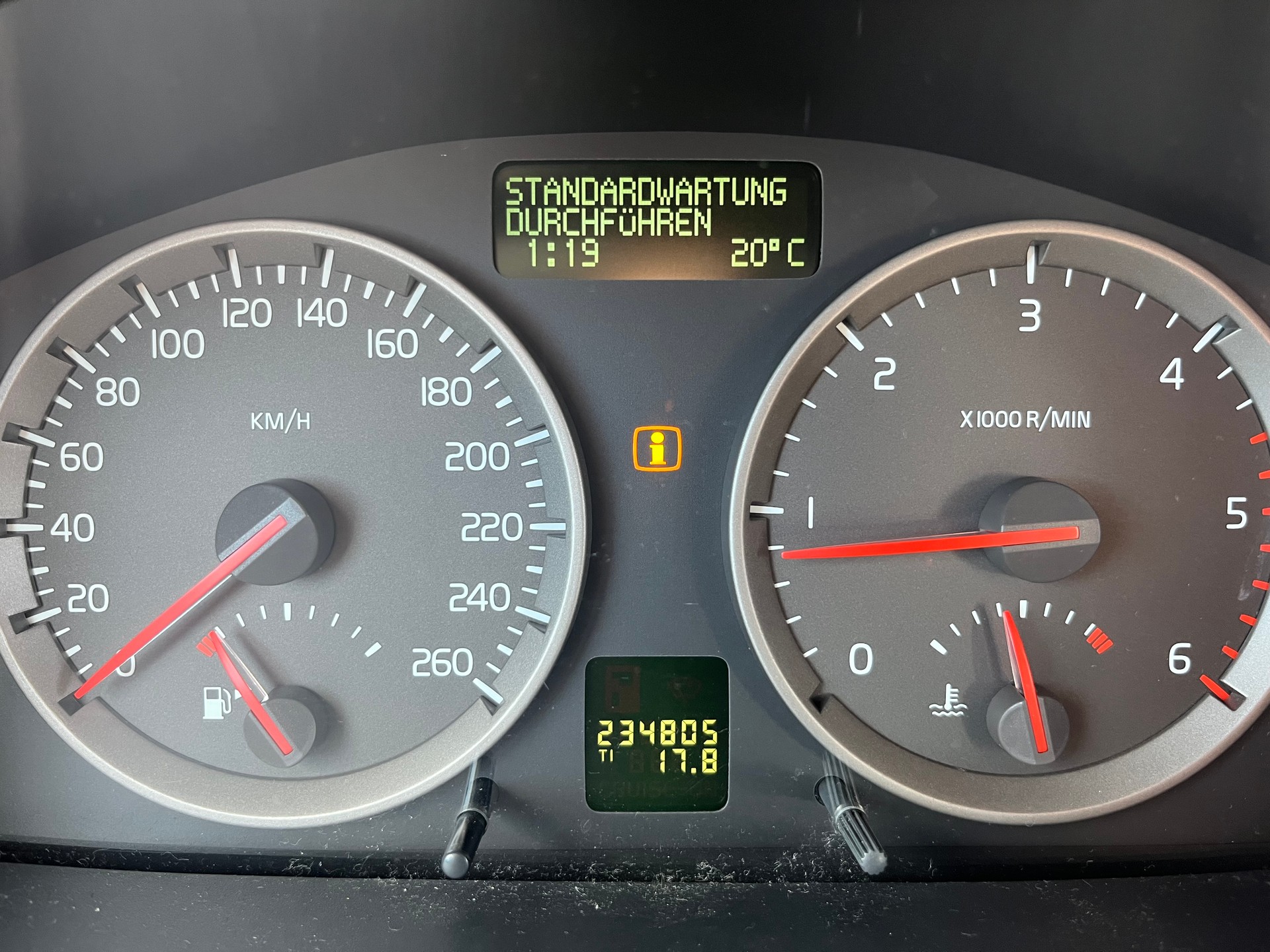 VOLVO V50 2.0D Momentum-image-8