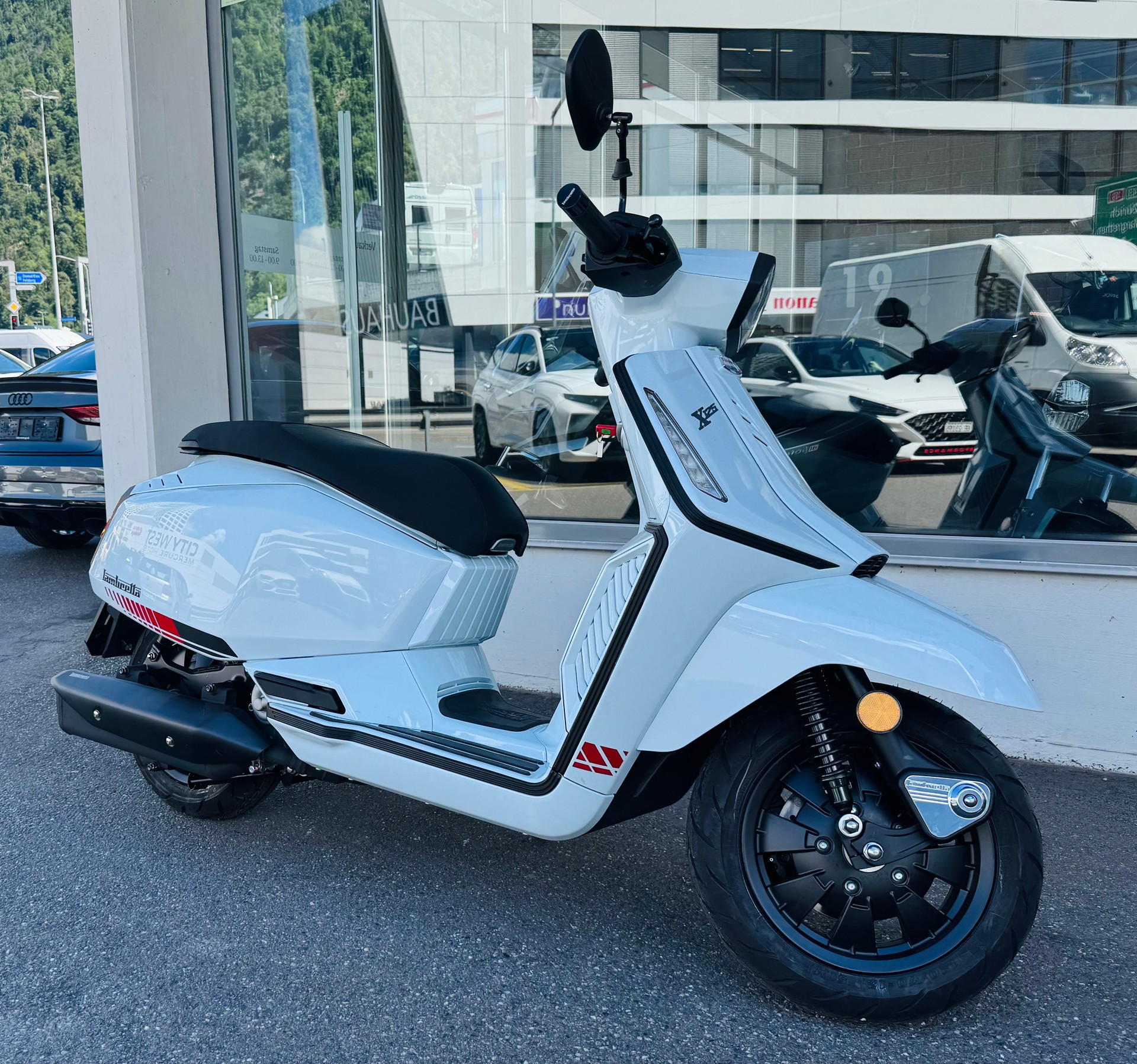 LAMBRETTA X 125-showroom-element-1