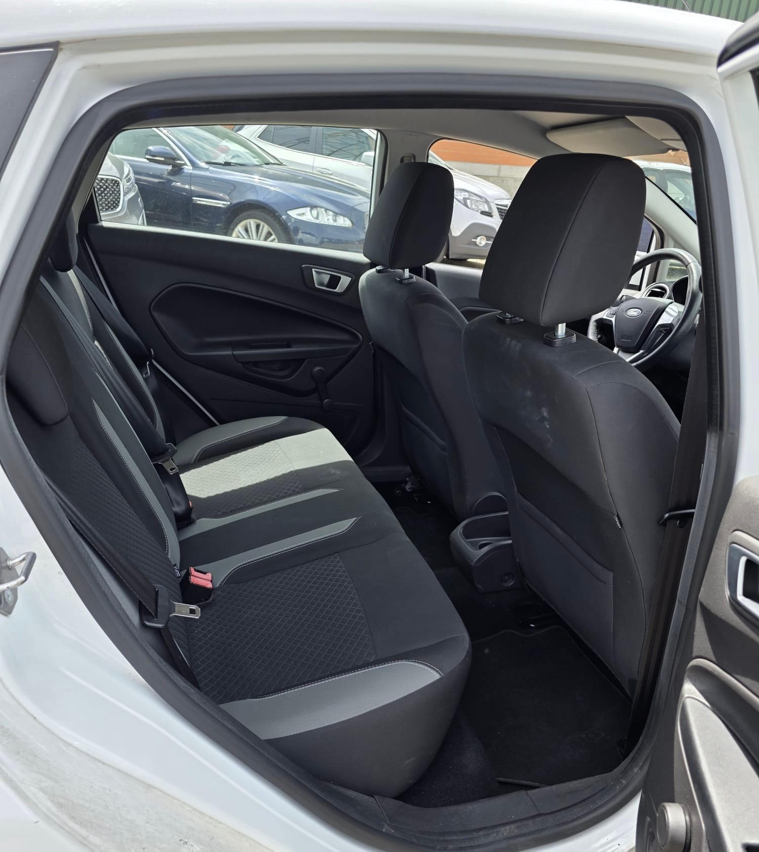FORD Fiesta 1.0 SCTi Trend-image-9