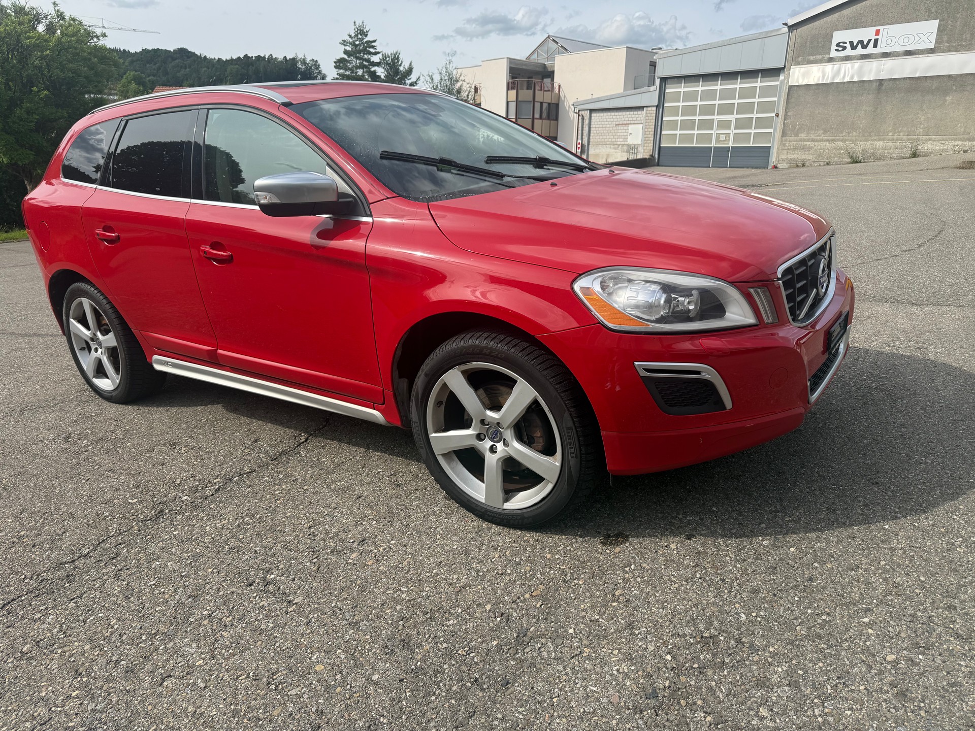 VOLVO XC60 T6 AWD R-Design Geartronic-image-2