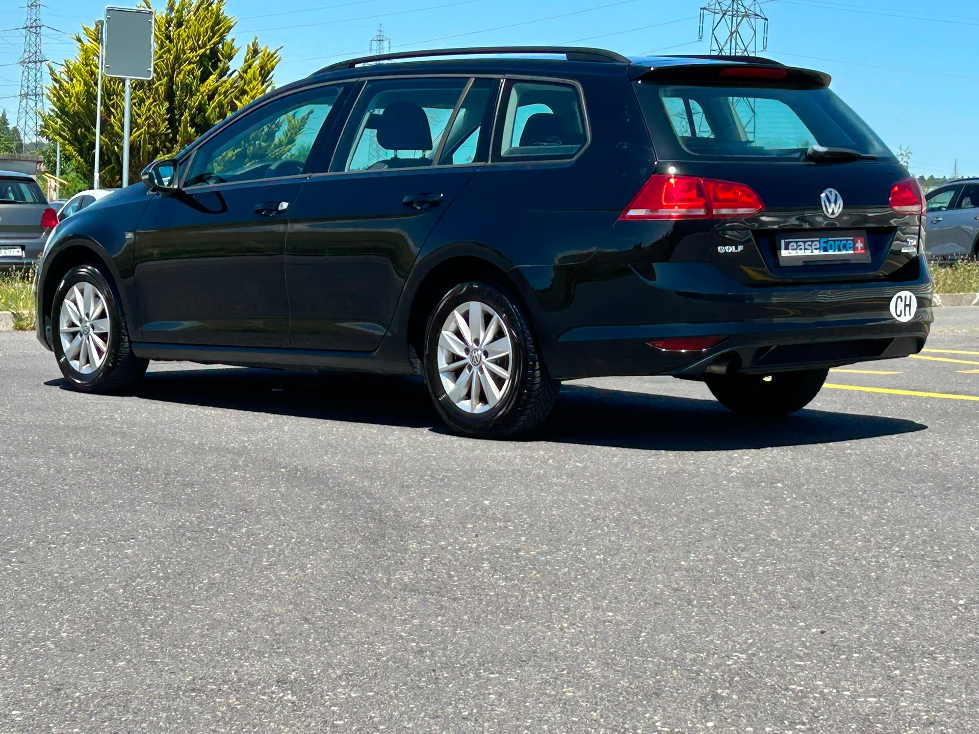 VW Break Variant 1.2 TSI-image-18
