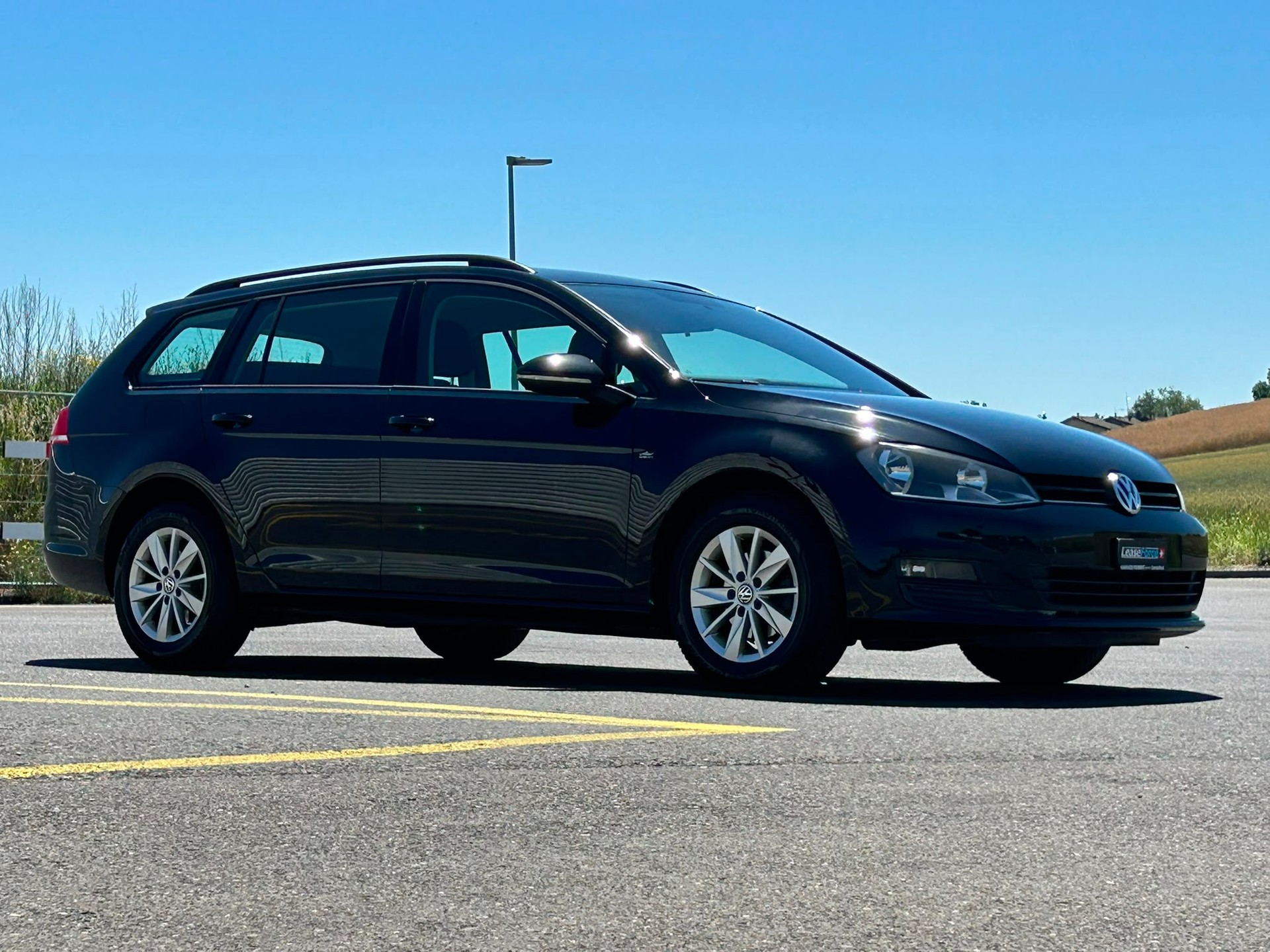 VW Break Variant 1.2 TSI-image-1