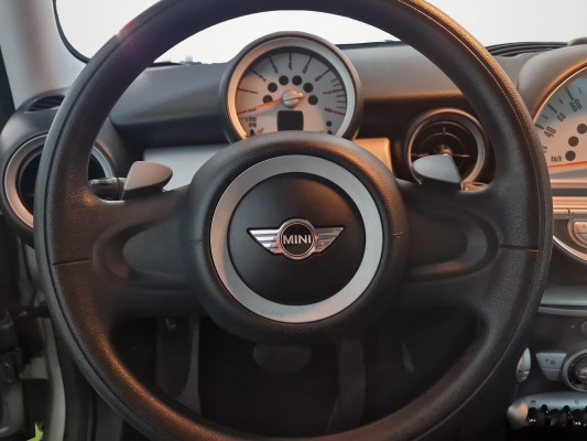 MINI Cooper-image-10