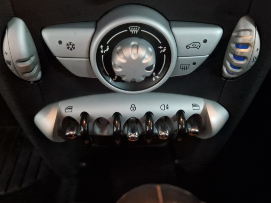 MINI Cooper-image-12