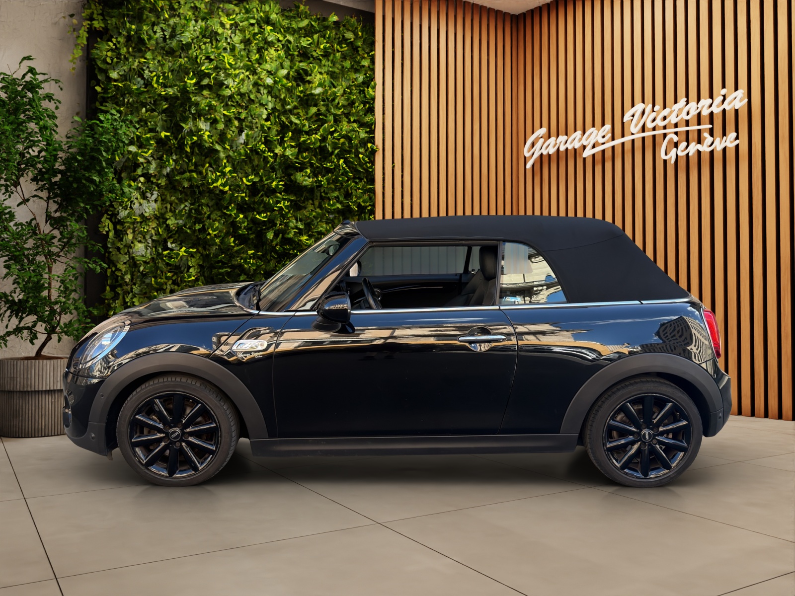 MINI Cooper S Cabriolet-image-2