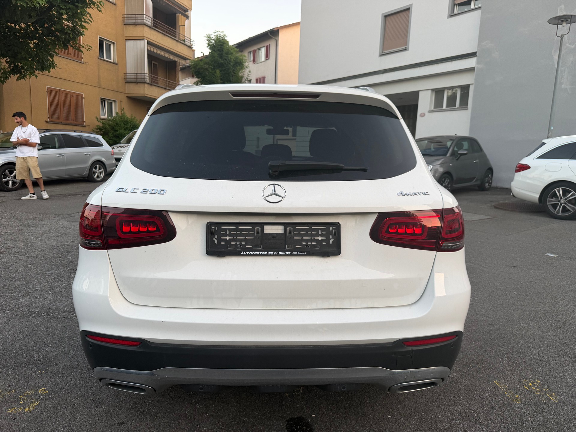 MERCEDES-BENZ GLC 200 4Matic 9G-Tronic-image-3