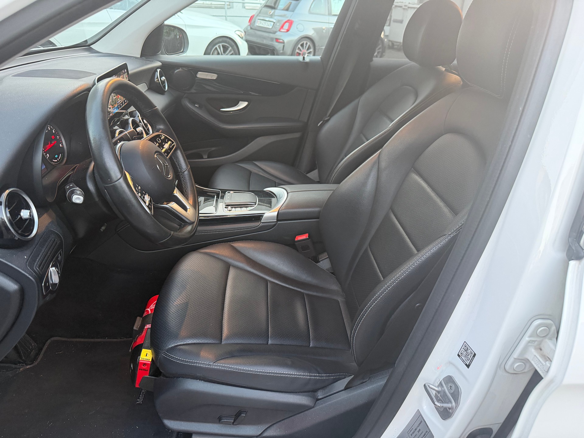 MERCEDES-BENZ GLC 200 4Matic 9G-Tronic-image-10