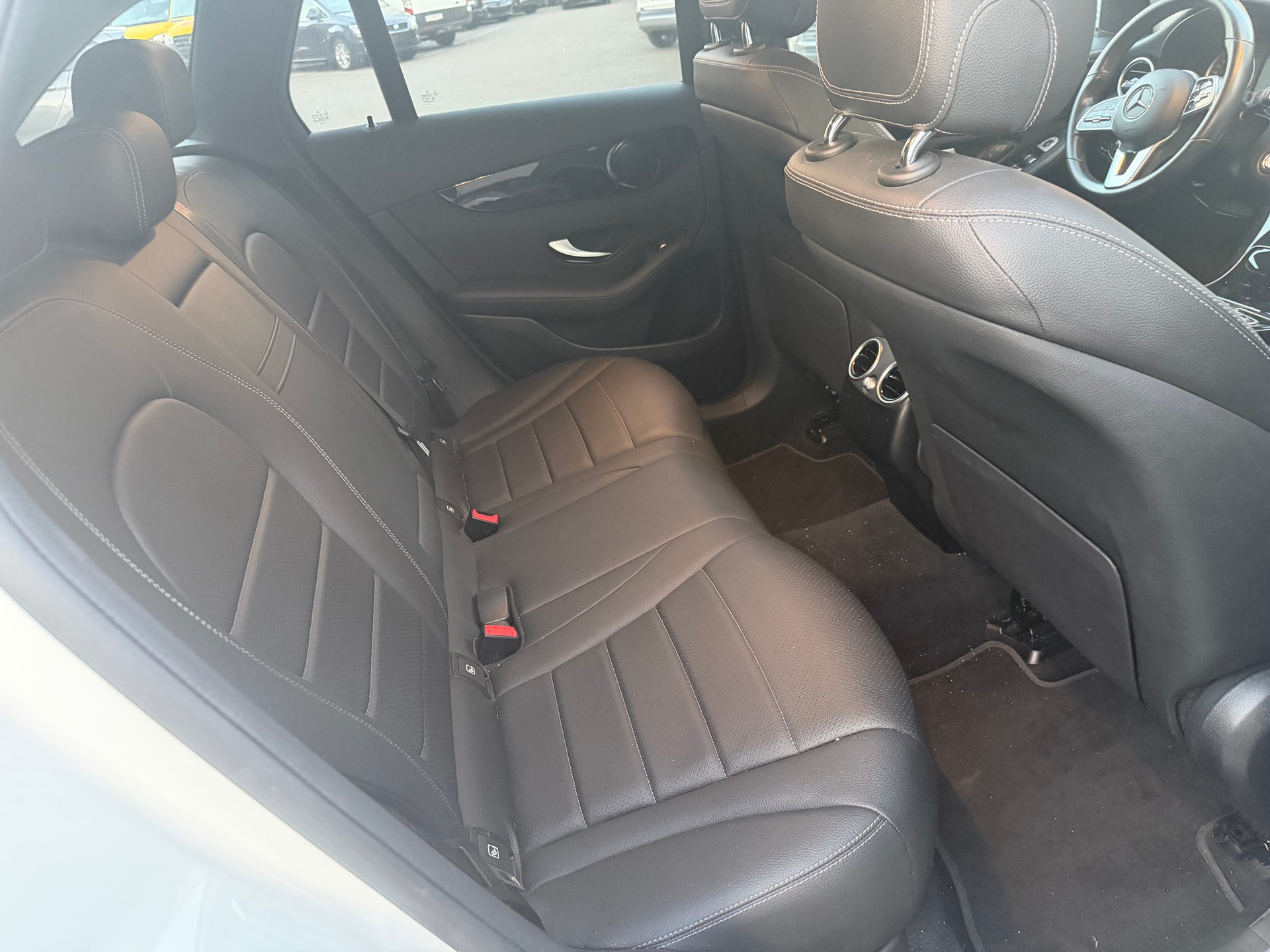 MERCEDES-BENZ GLC 200 4Matic 9G-Tronic-image-8