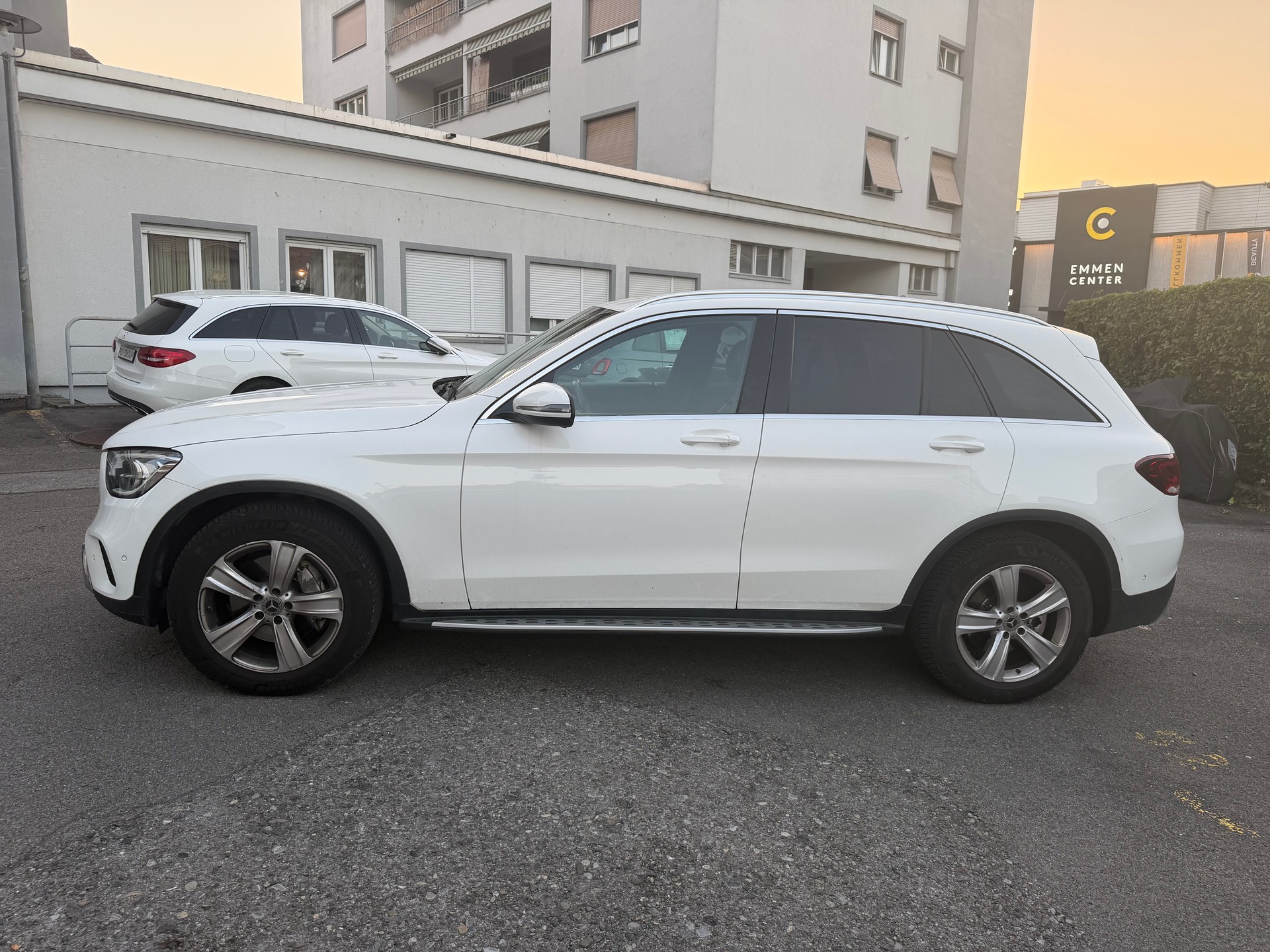 MERCEDES-BENZ GLC 200 4Matic 9G-Tronic-image-1