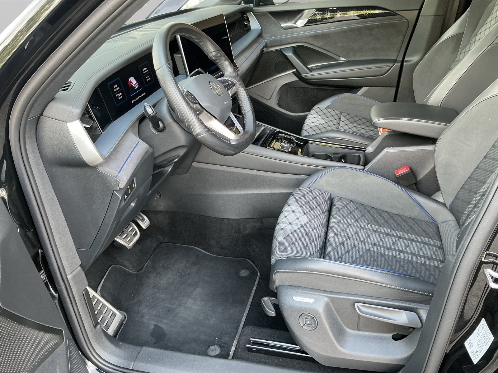 VW Tayron 2.0 TSI R-Line DSG 4Motion-showroom-element-2