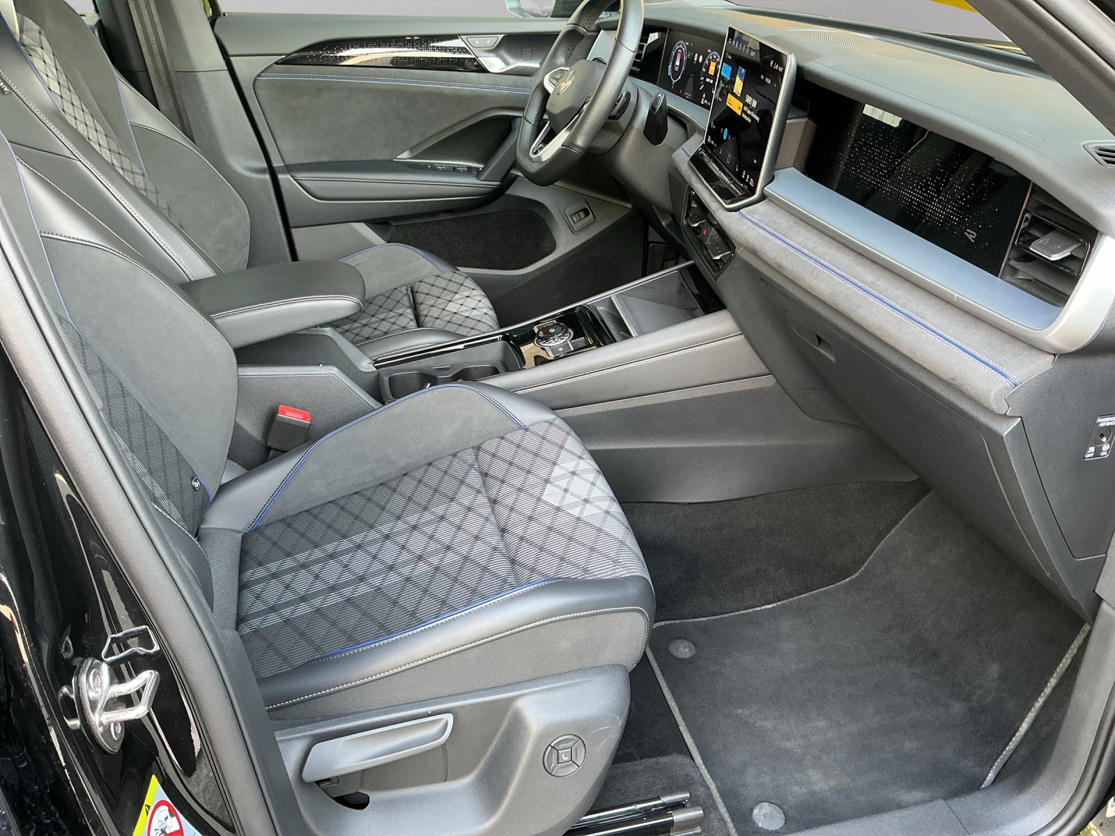VW Tayron 2.0 TSI R-Line DSG 4Motion-image-10