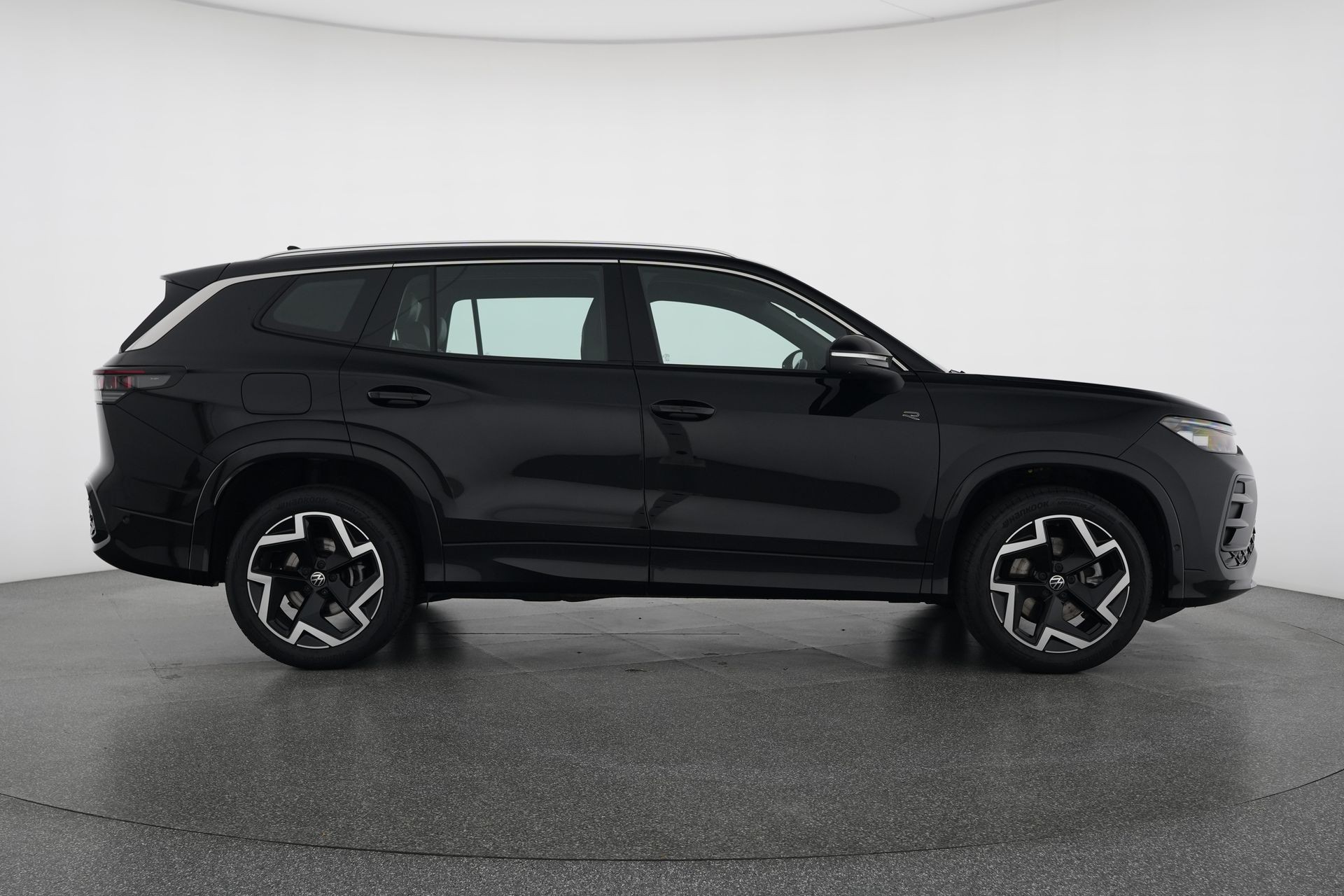 VW Tayron 2.0 TSI R-Line DSG 4Motion-image-5