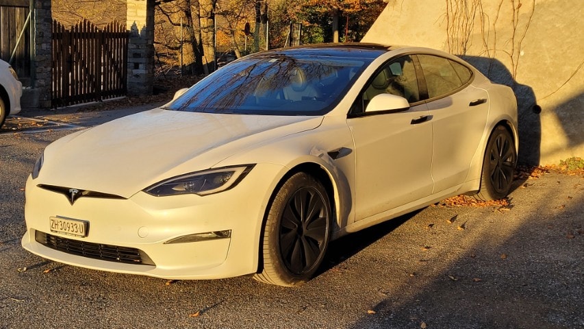 TESLA Model S 100 kWh Plaid-image-13
