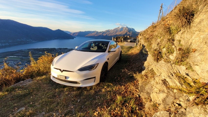TESLA Model S 100 kWh Plaid-image-12
