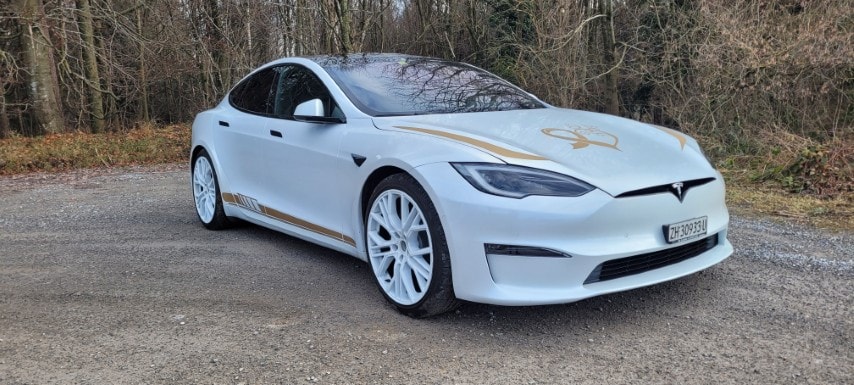 TESLA Model S 100 kWh Plaid-image-2