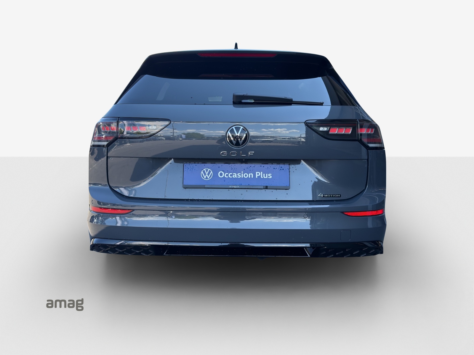 VW Golf Variant 2.0 TSI R-Line DSG 4 Motion-image-3