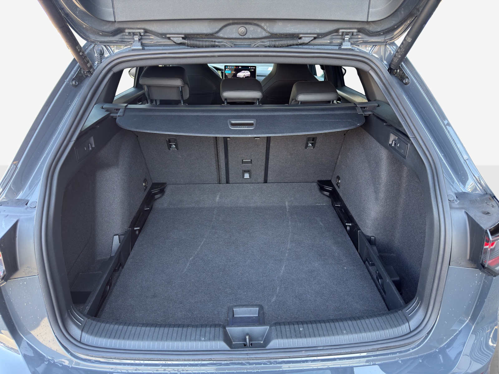 VW Golf Variant 2.0 TSI R-Line DSG 4 Motion-image-12