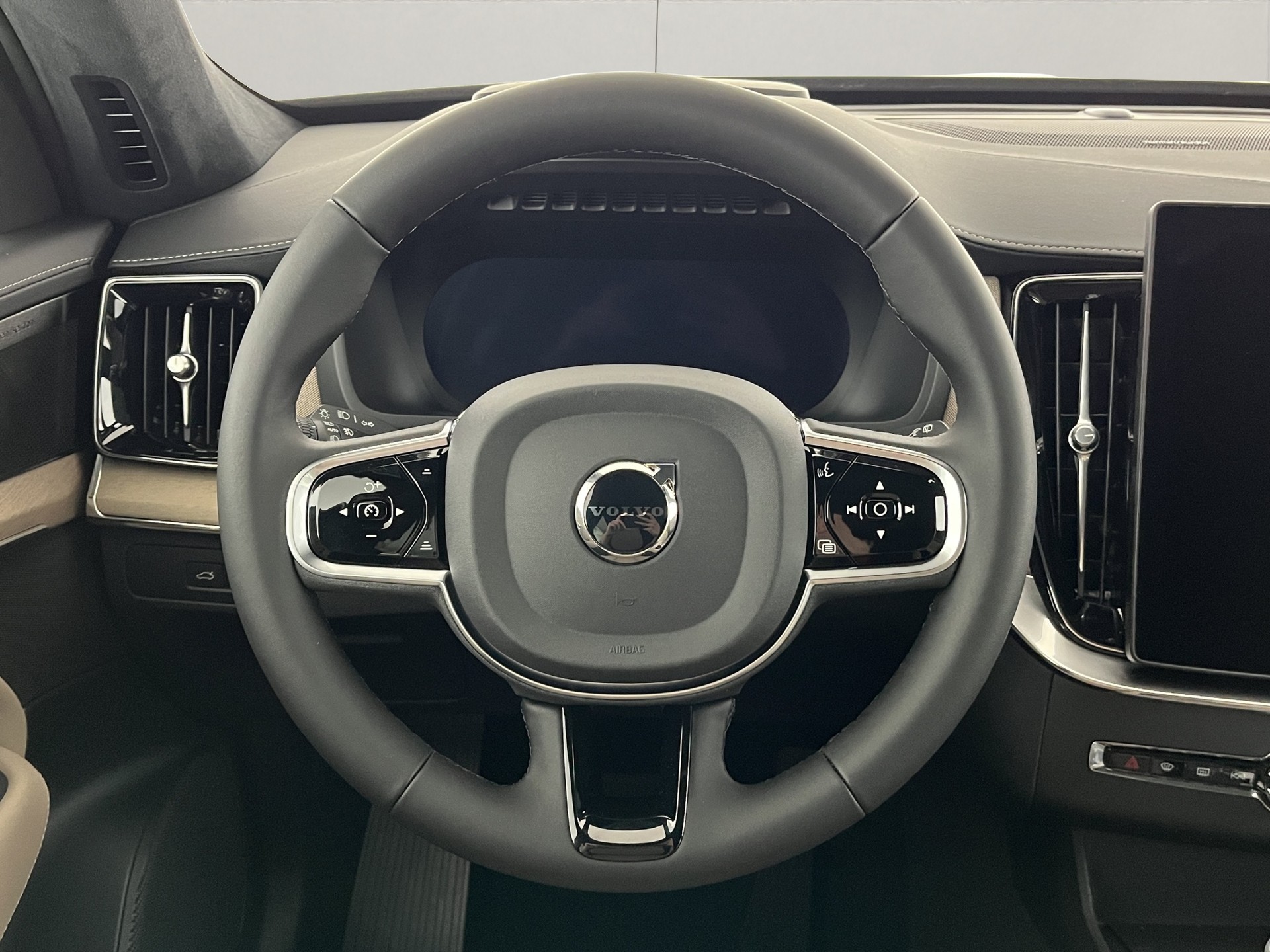 VOLVO XC90 2.0 T8 TE Ultra Dark eAWD-image-10