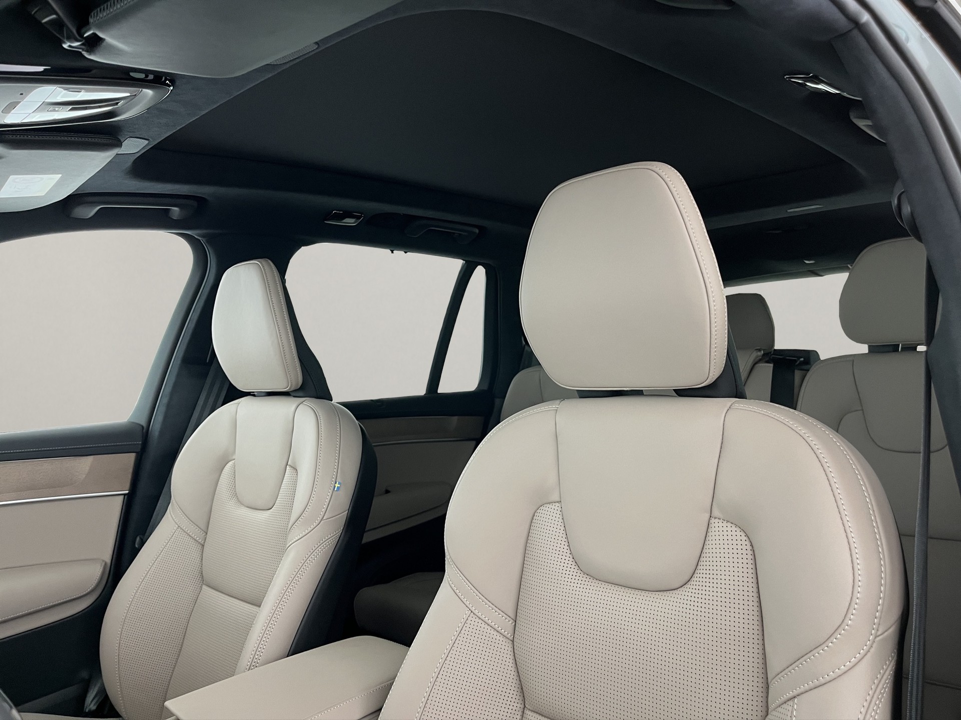 VOLVO XC90 2.0 T8 TE Ultra Dark eAWD-image-17