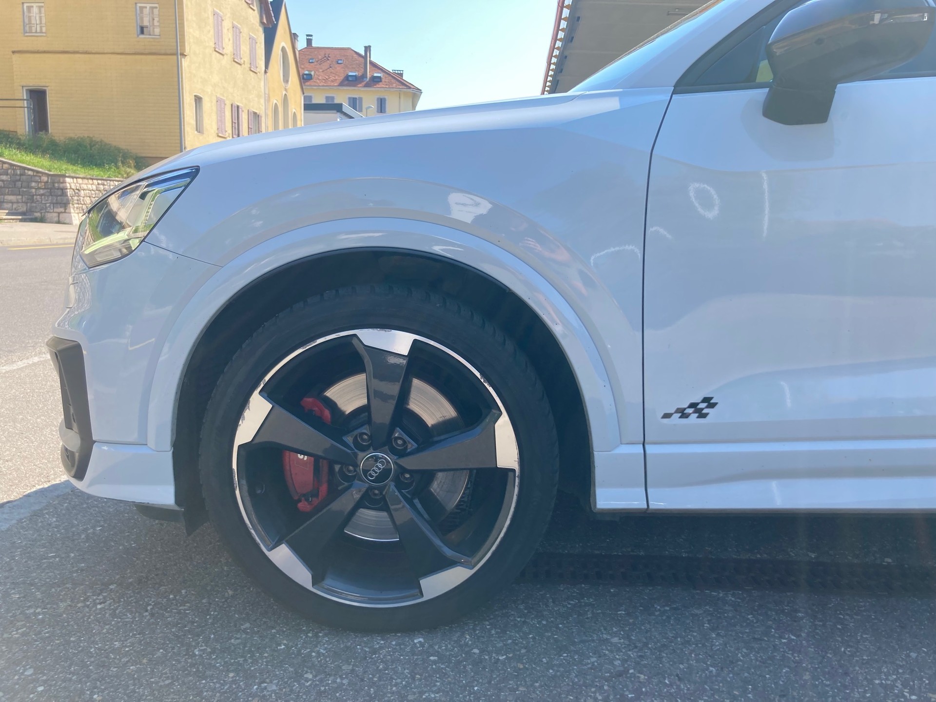 AUDI SQ2 TFSI quattro-image-3