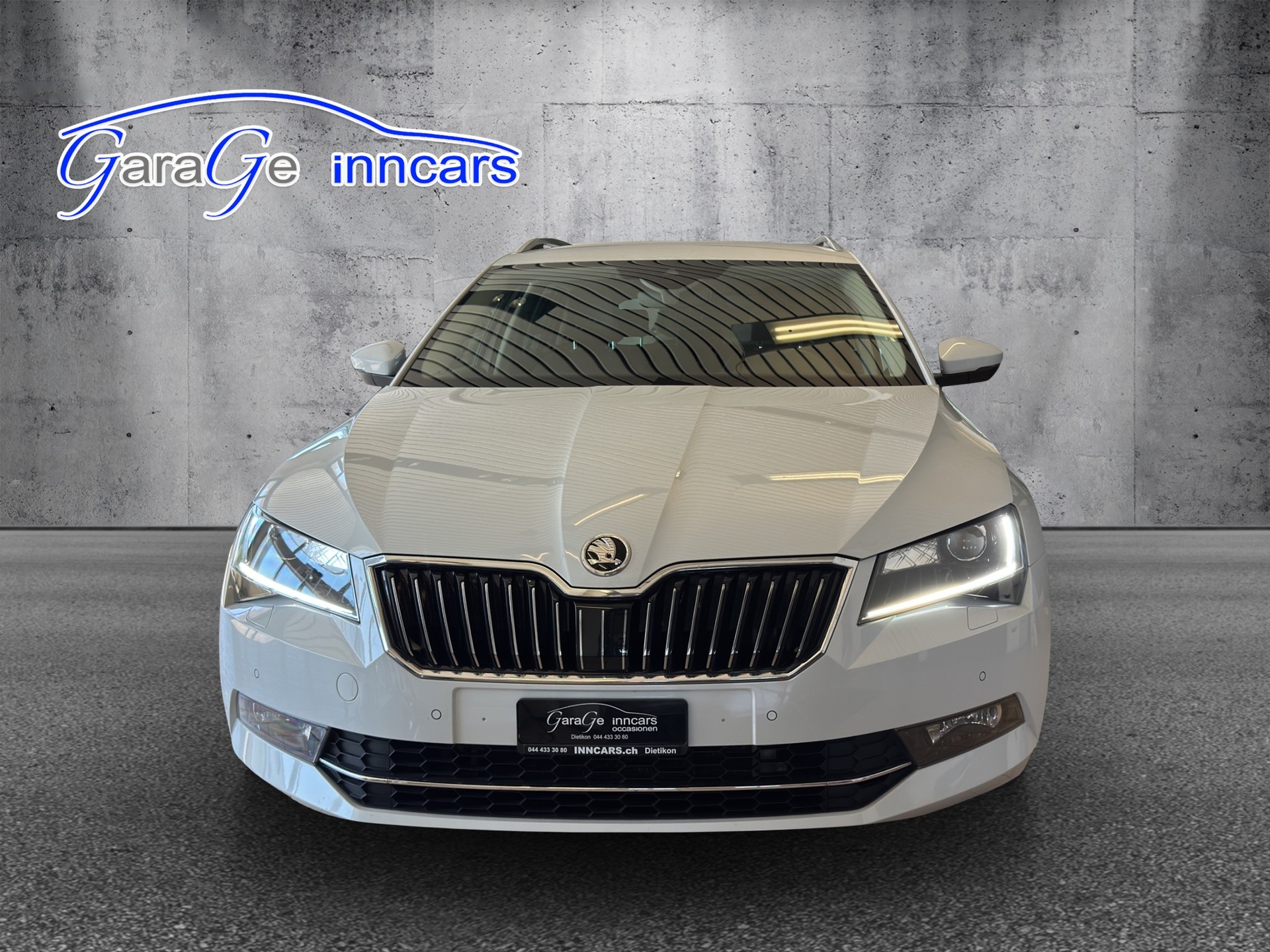 SKODA Superb Combi 2.0 TSI Style DSG-image-3