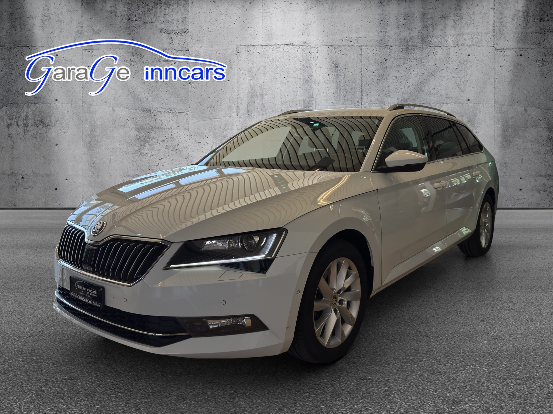 SKODA Superb Combi 2.0 TSI Style DSG-image-2